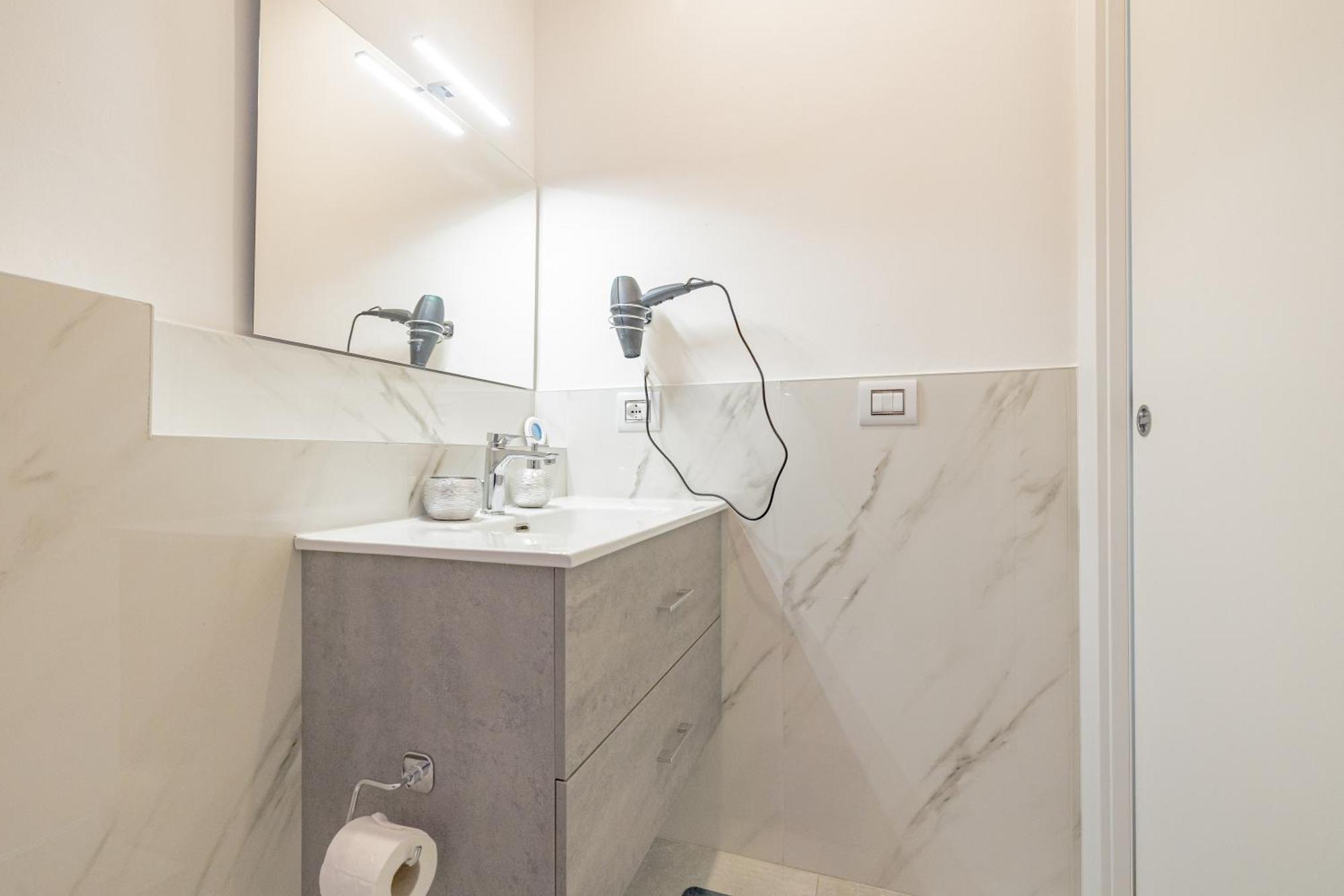 Luxury - 1 Guest house *