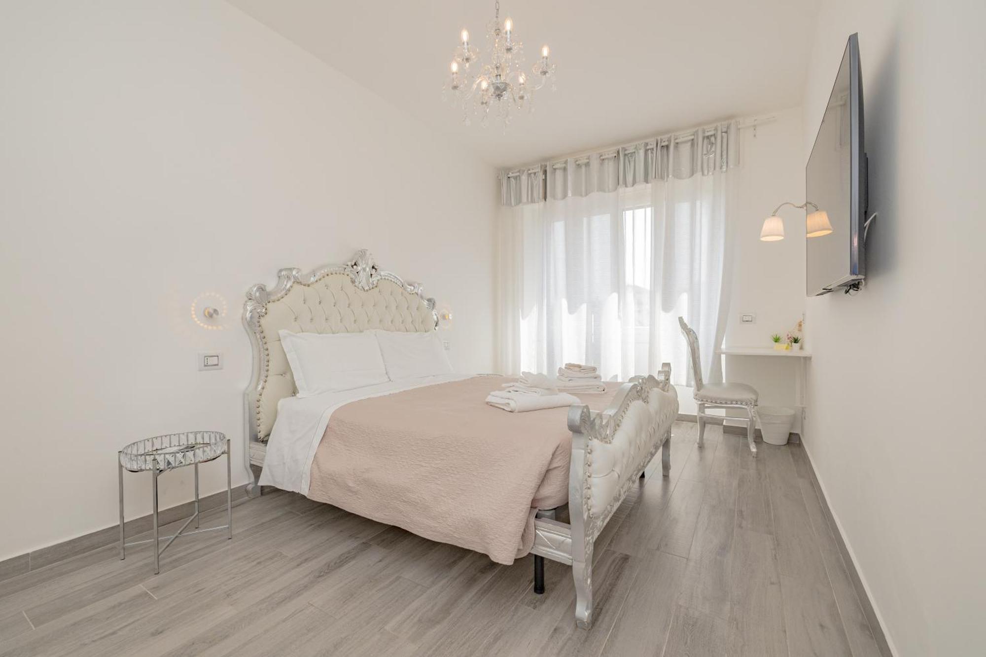 Luxury - 1 Guest house