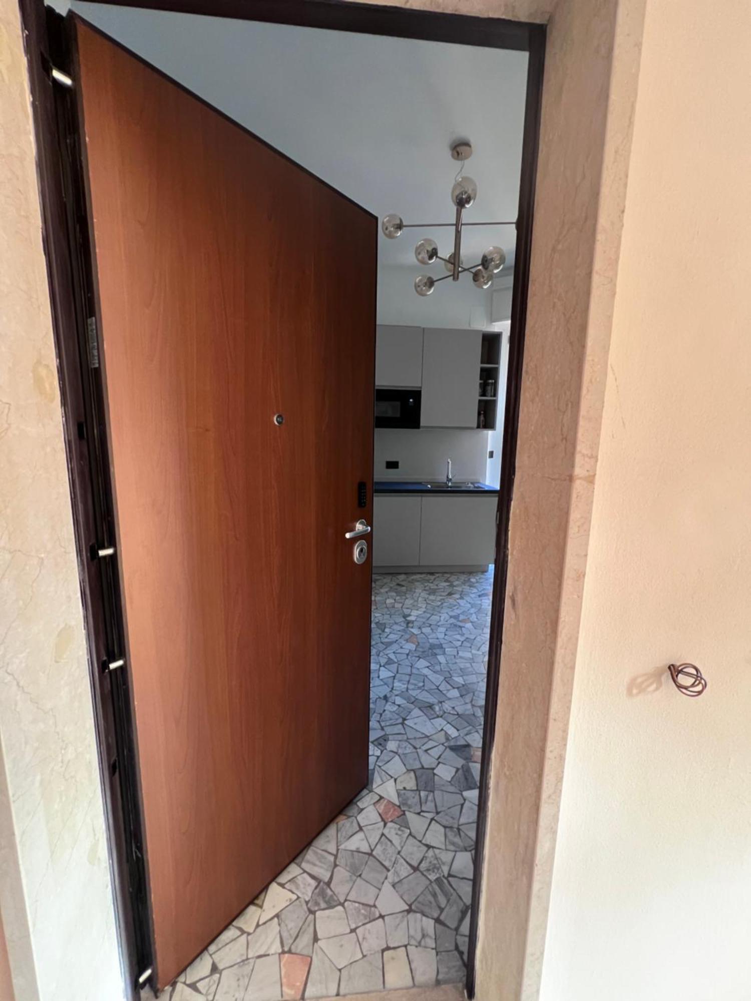 Nuovo Ed Elegante In Zona Bocconi Apartment *