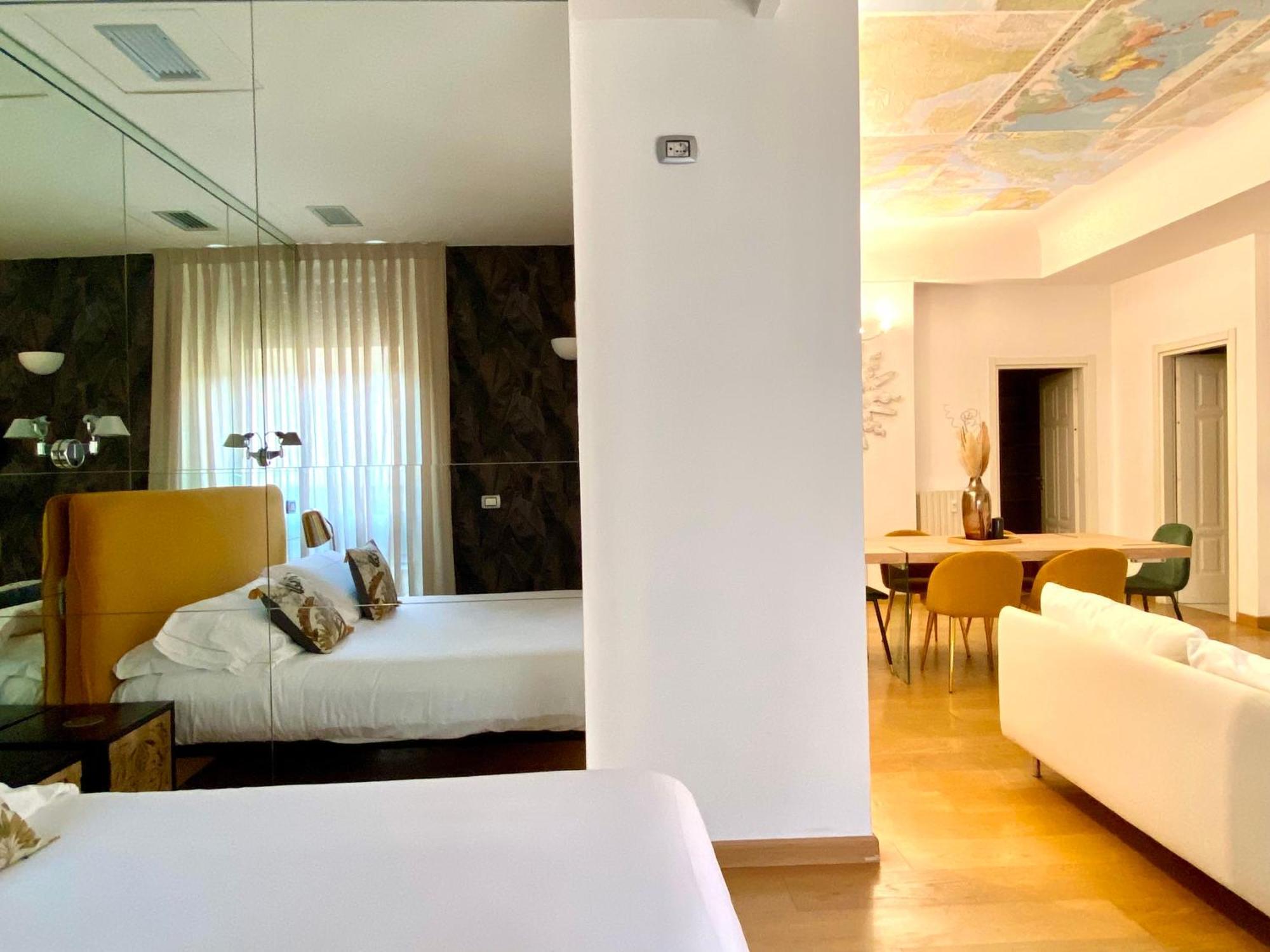Intomilan I Design In The Heart Of * Milan