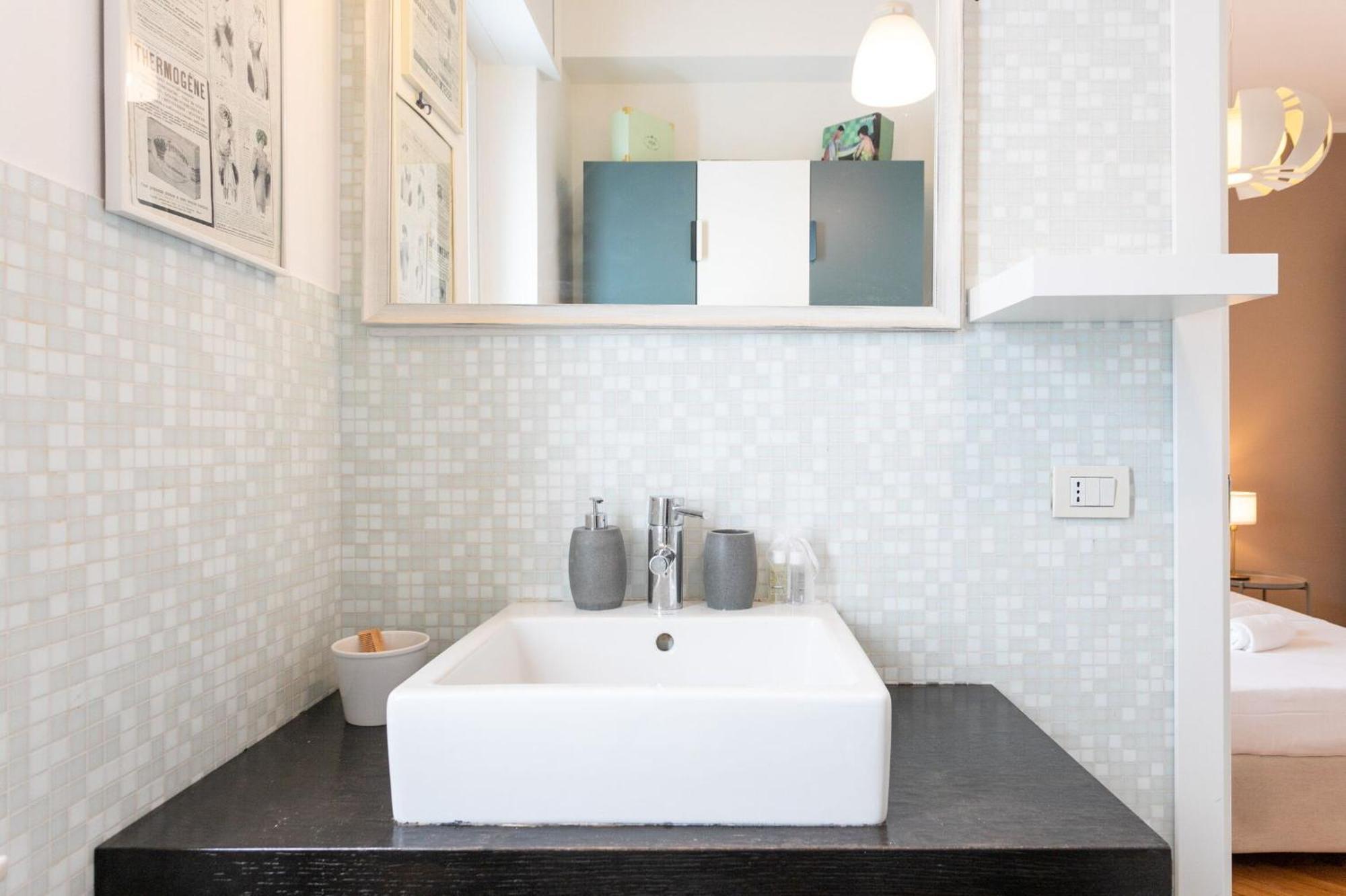 Apartment Caracciolo Sempione Fiera By Halldis Milan