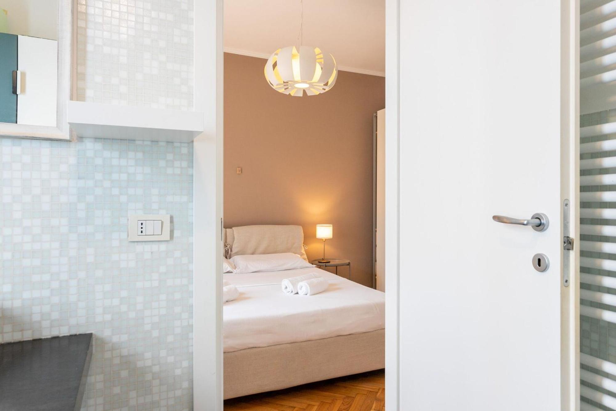 Caracciolo Sempione Fiera By Halldis Apartment Milan