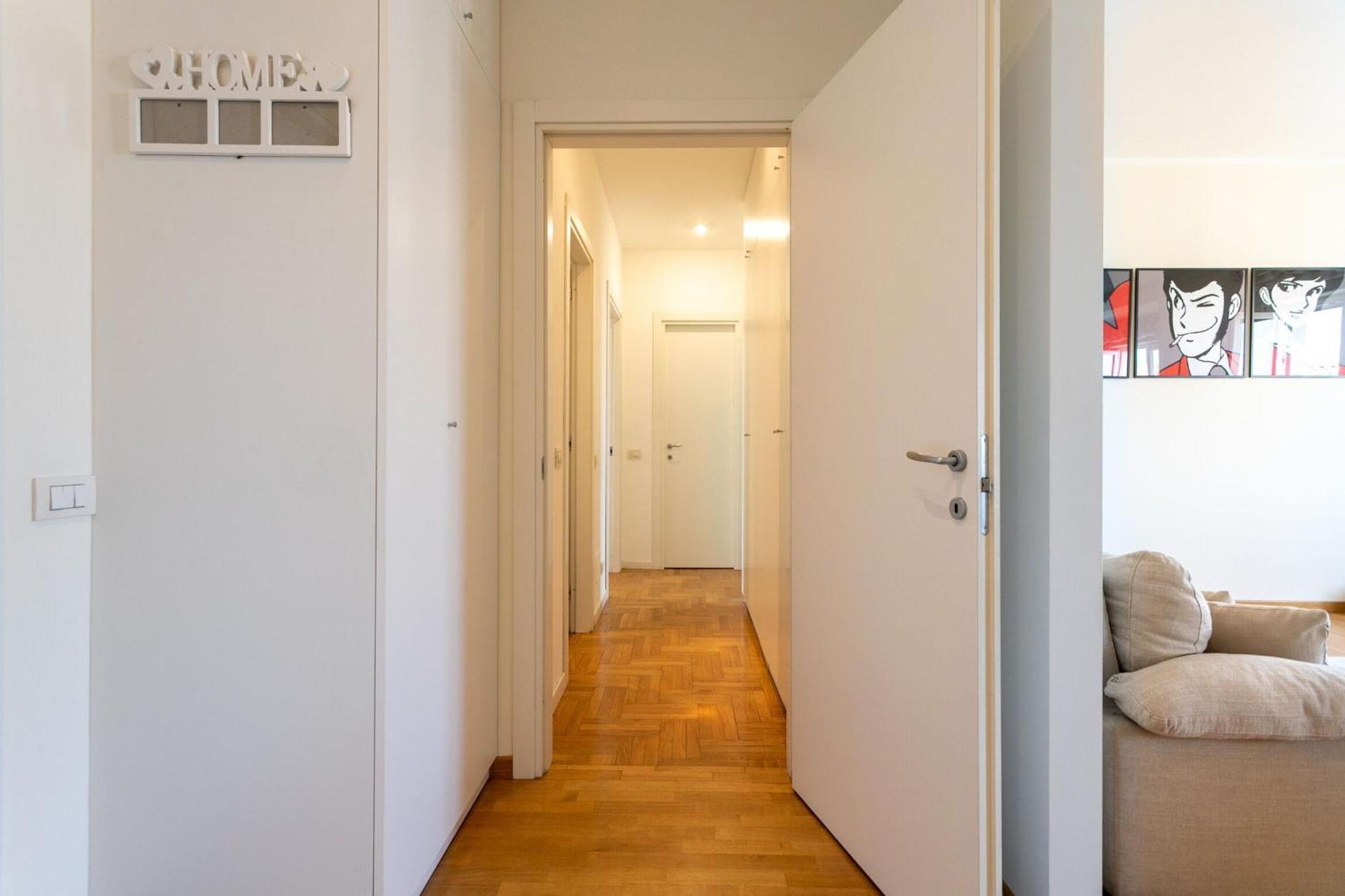 Apartment Caracciolo Sempione Fiera By Halldis