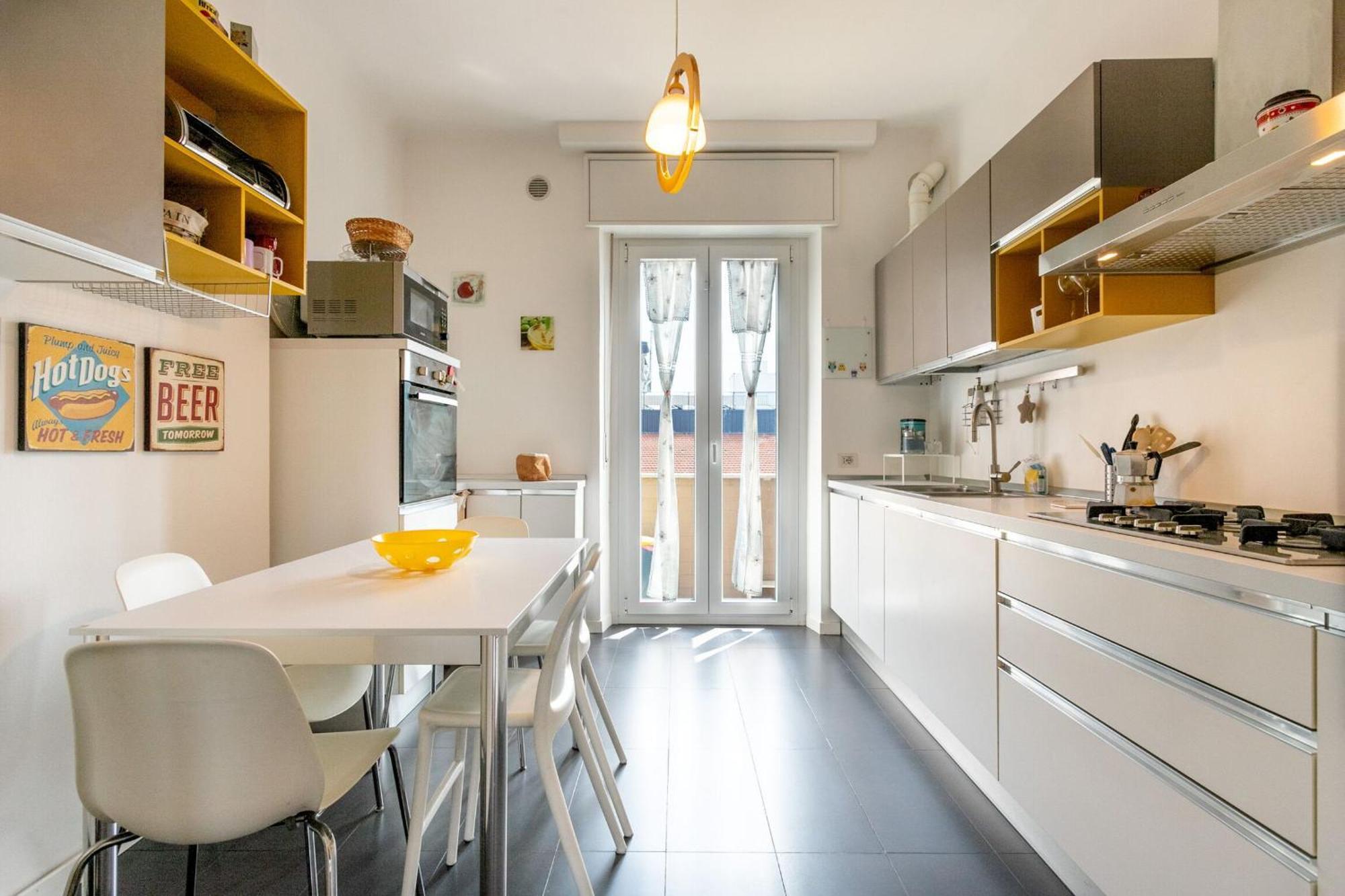 Caracciolo Sempione Fiera By Halldis Apartment *