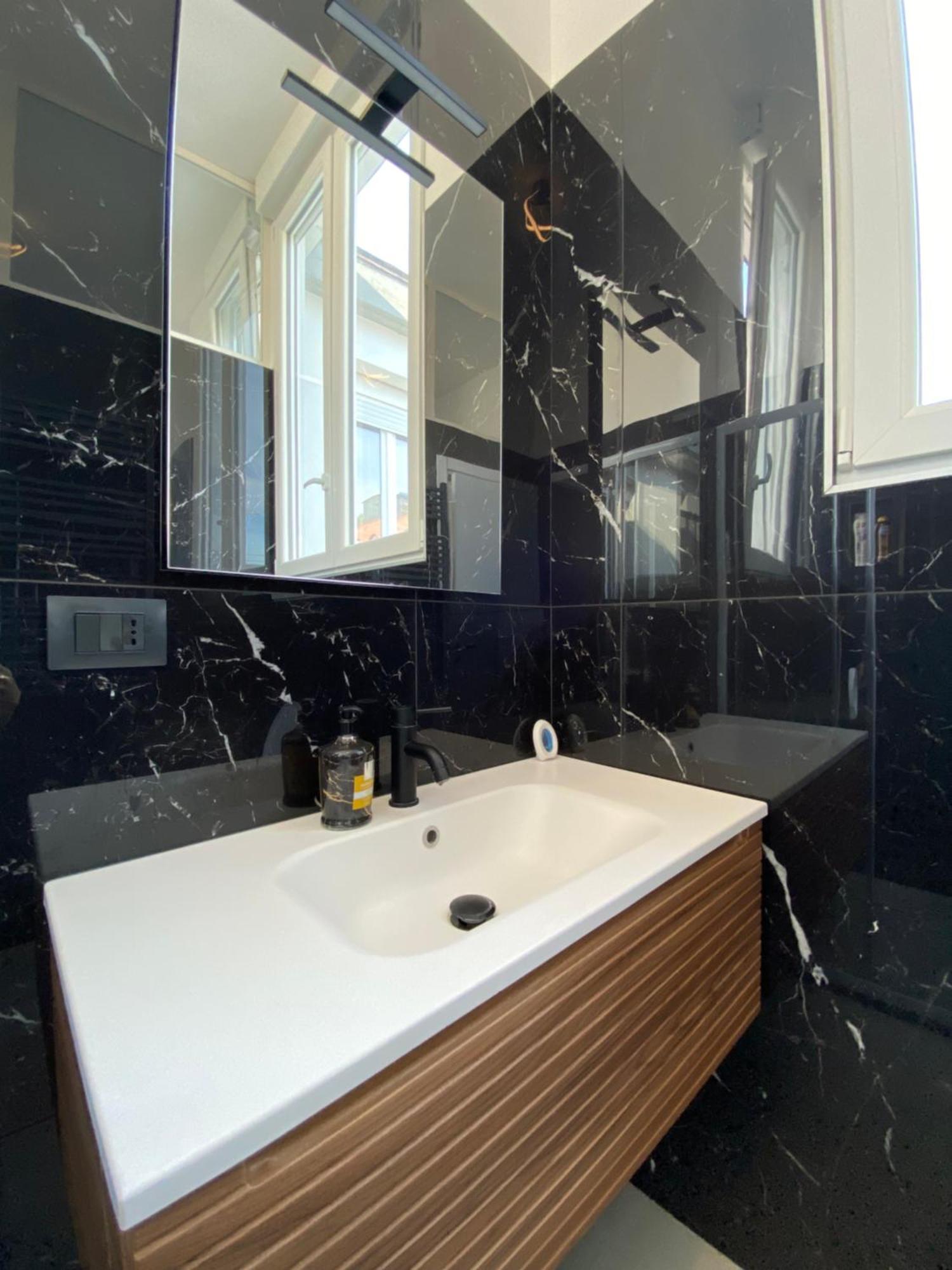 Modern 3 Bedrooms Apartment Milan