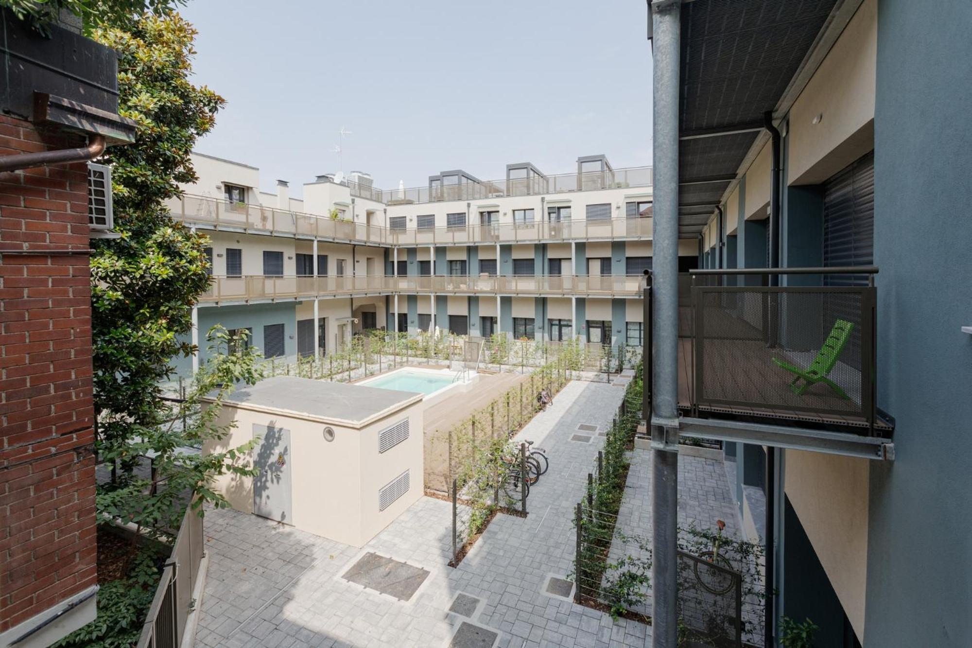 Apartment Superior With Veranda And Shared Swimming Pool Milan