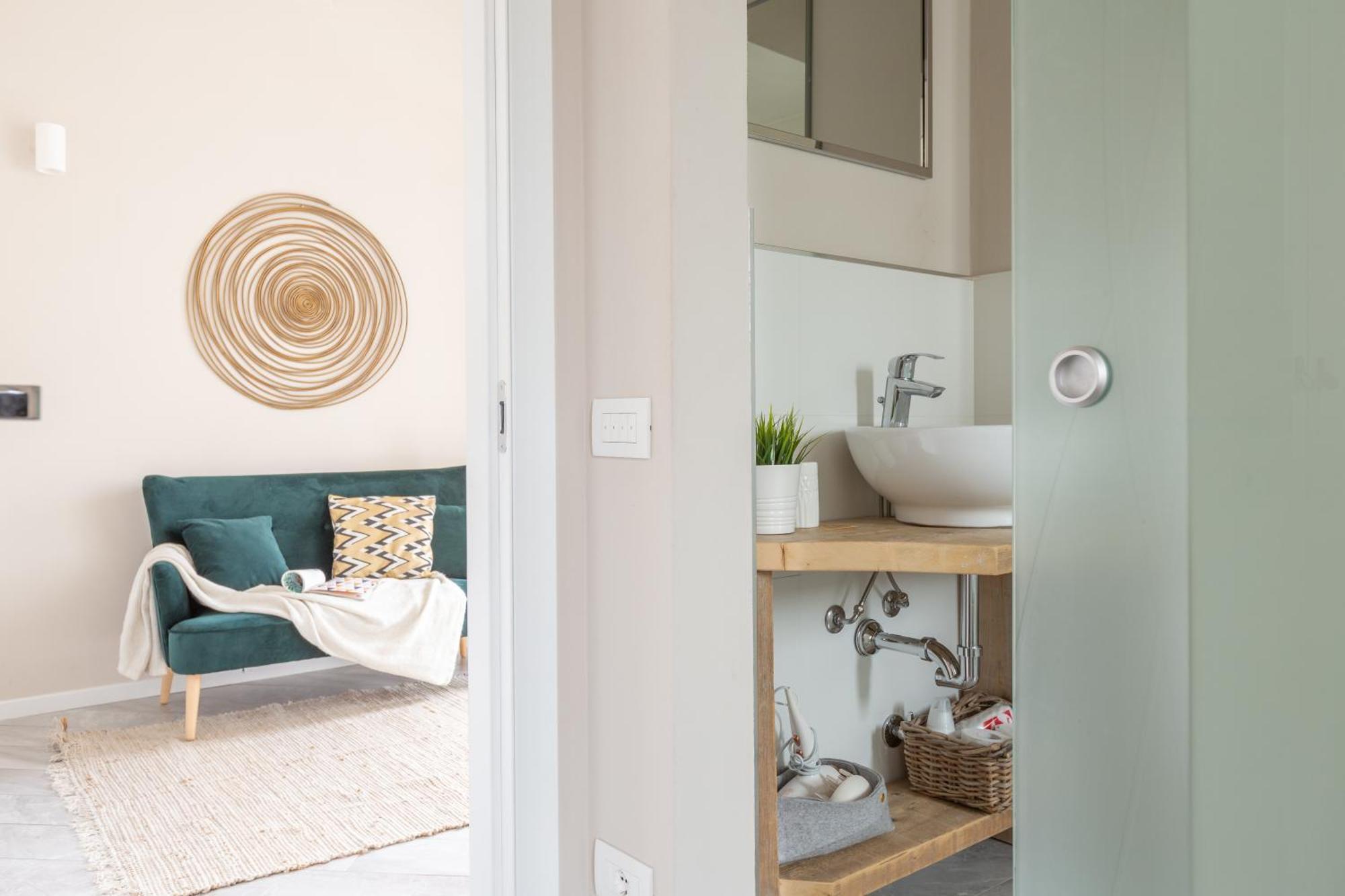 Apartment Stylish Skyline View Modern Amenities Milan