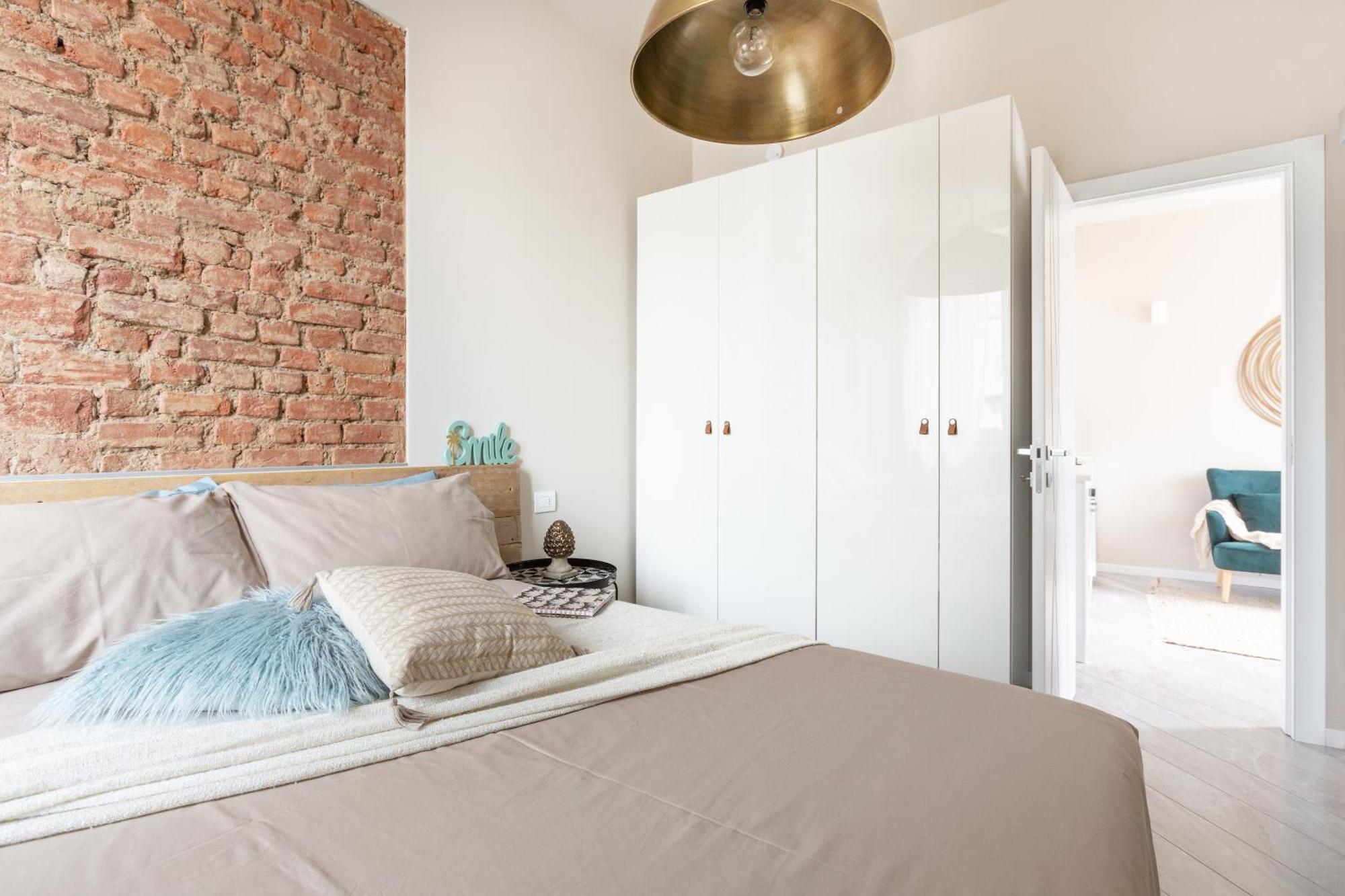 Stylish Skyline View Modern Amenities Apartment Milan
