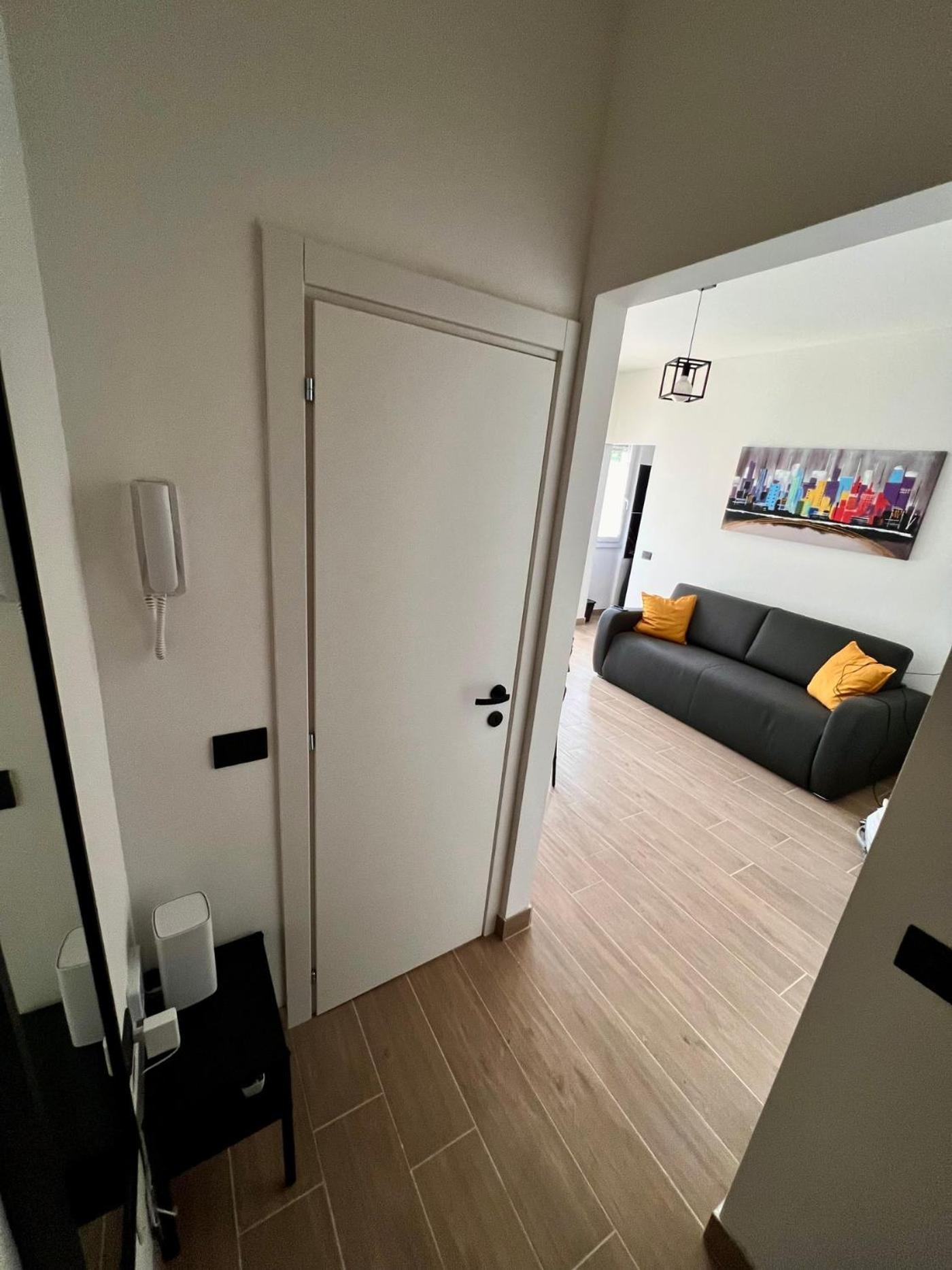 Apartment Moderno Ed Elegante Loft Con Balcone *