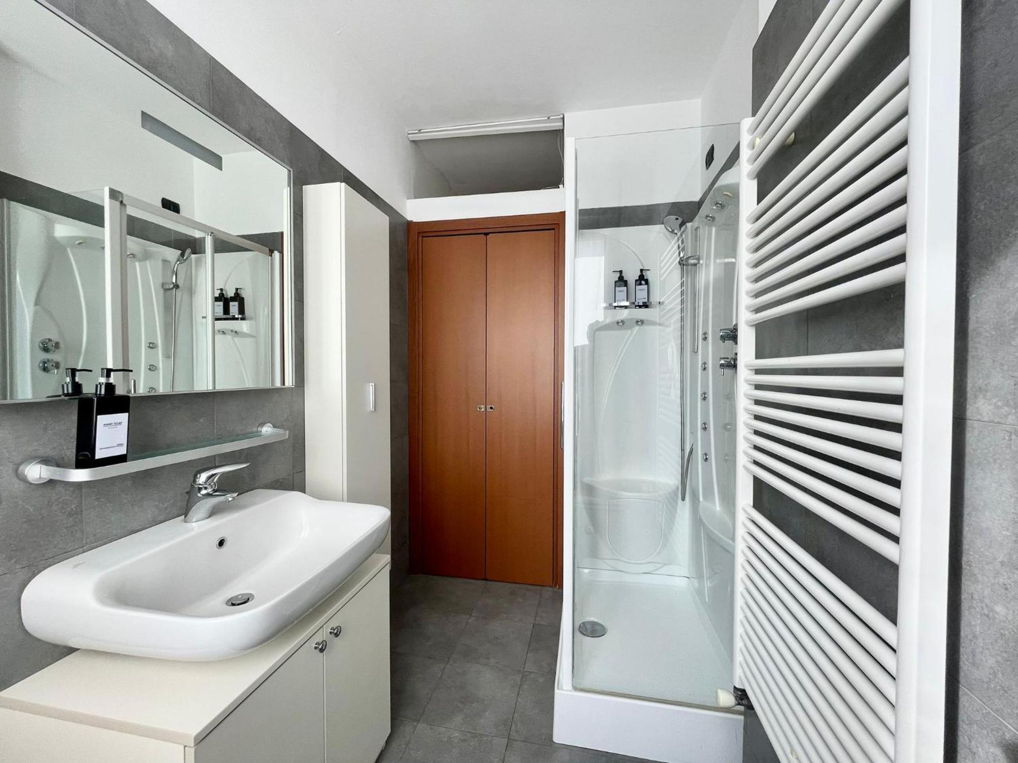 Santa Giulia Terrace - 15 Mins Center Apartment Milan