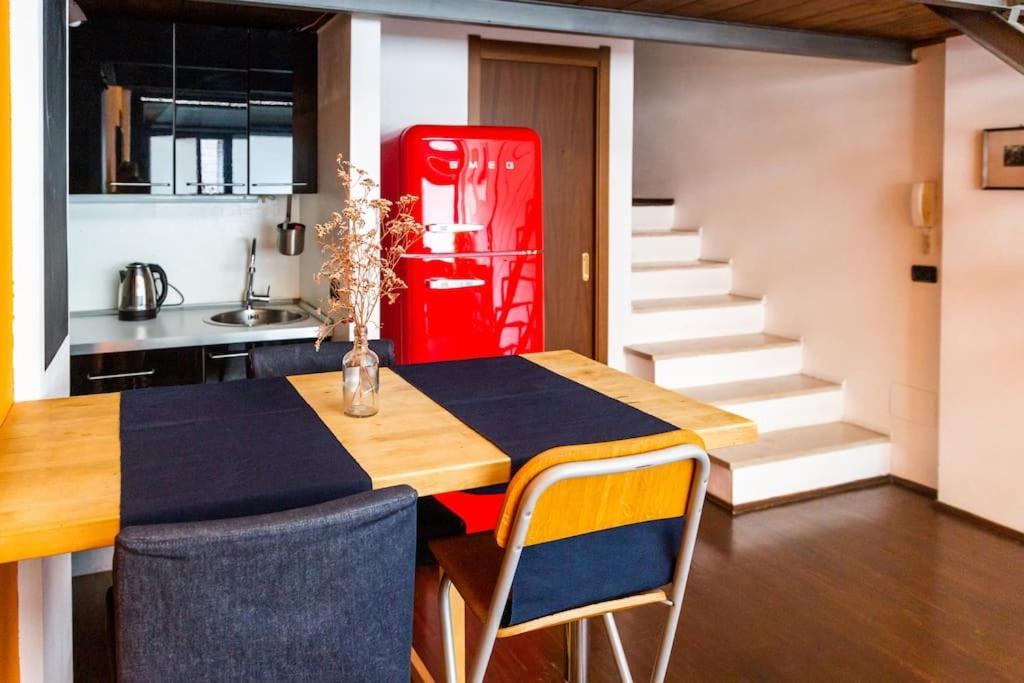 2 Min Da Porta Genova - Elegante Bilocale Apartment