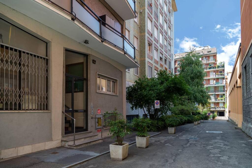 2 Min Da Porta Genova - Elegante Bilocale Apartment Milan