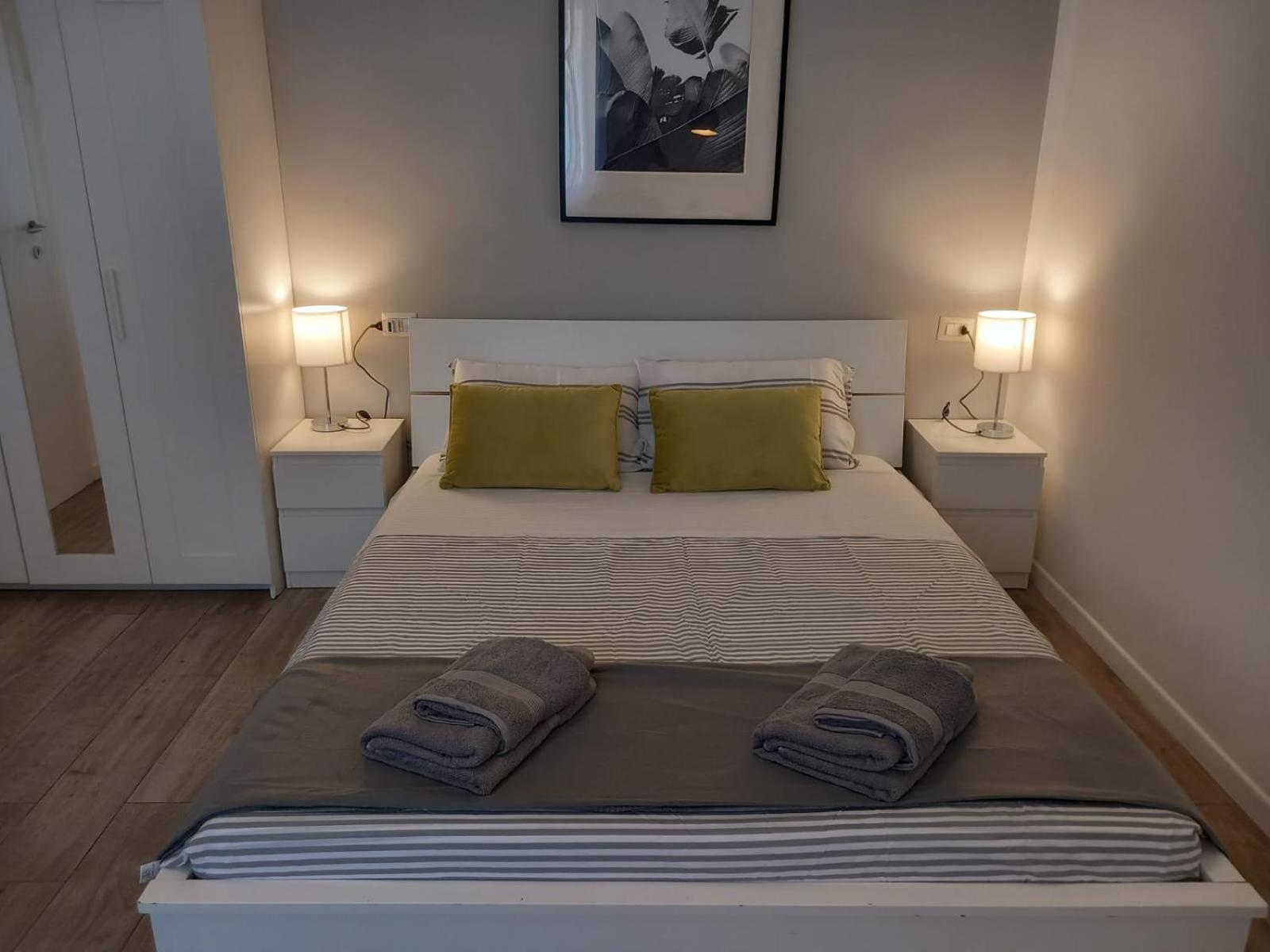 The Comfy Piazza Insubria Apartment