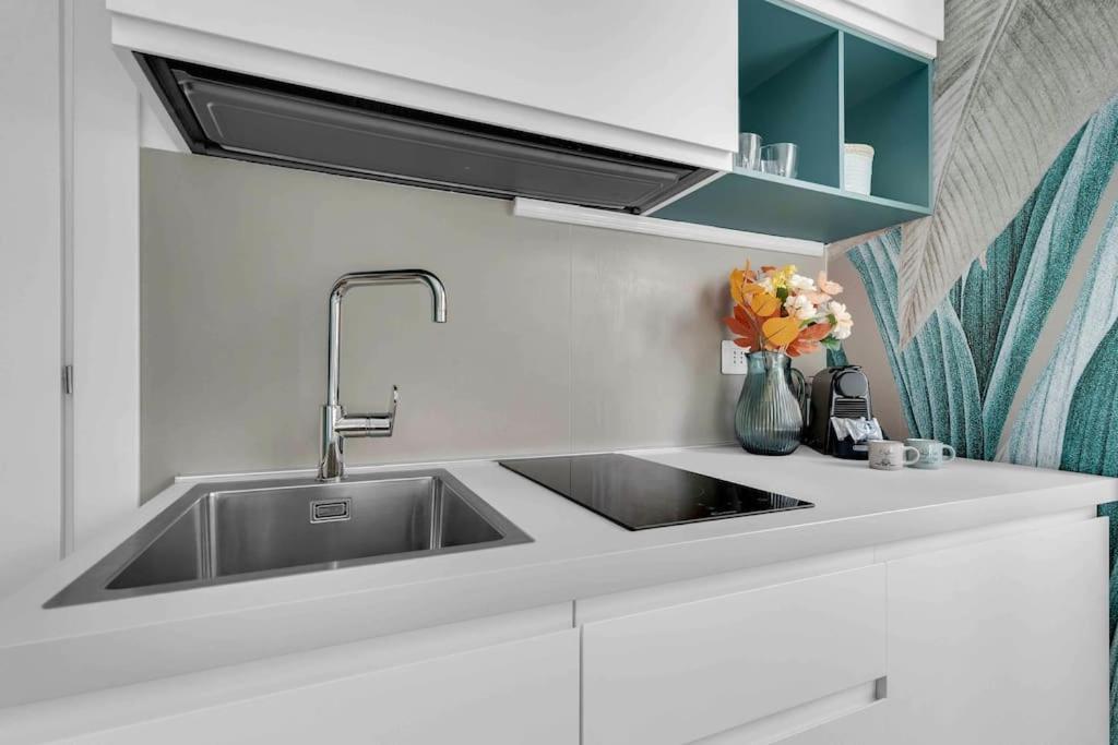 Apartment House In Fashion - Flat Near Navigli, Tortona & Duomo Area Milan
