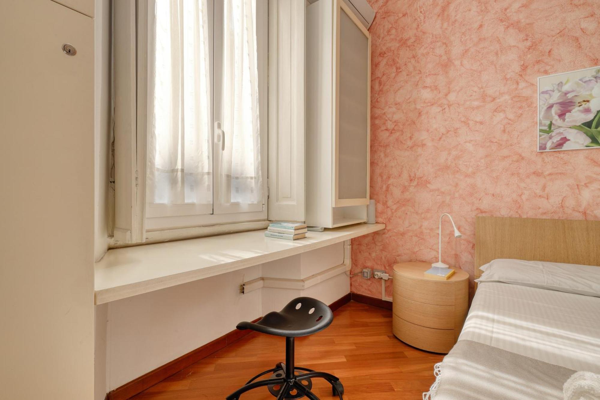 Joivy Bright & Cosy Flat Near The Centre