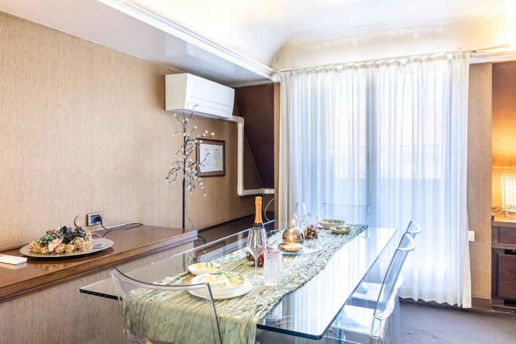 Apartment Attico Di Lusso Con Terrazzo A 10 Minuti Dal Duomo Milan