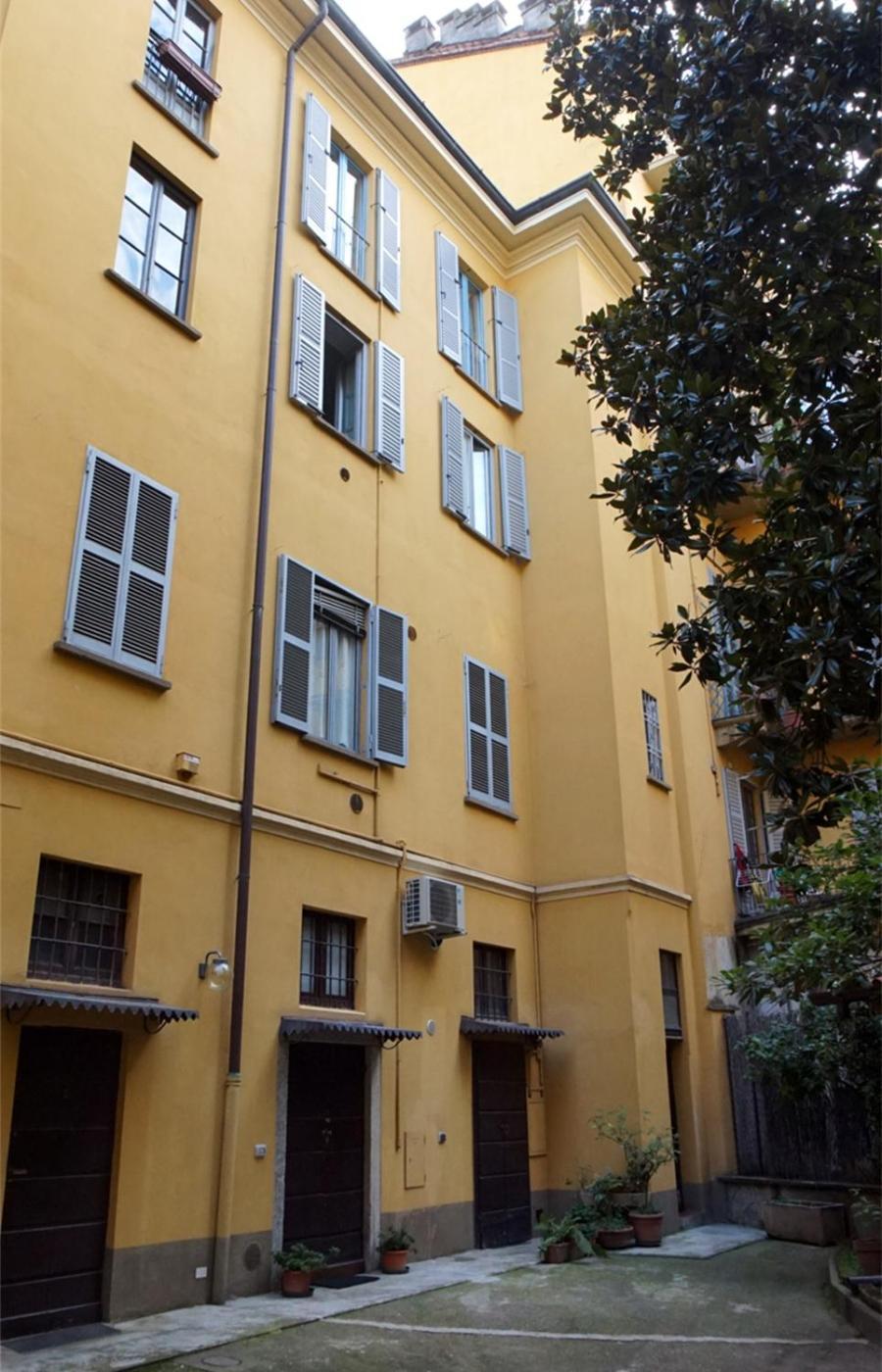 Apartment Navigli Darsena Milan