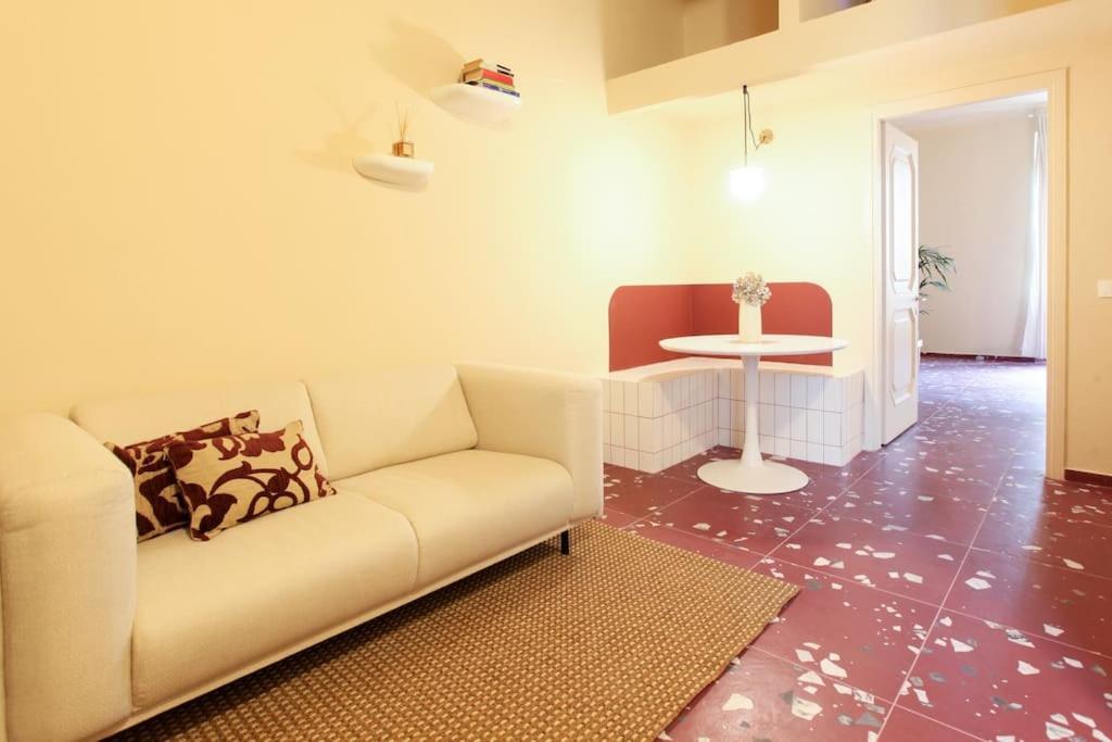 Appartamento Nolo Box *