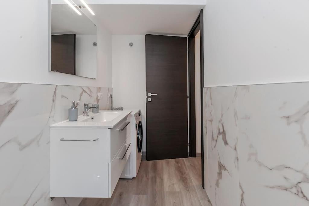 Apartment Bicocca Metro House Milan