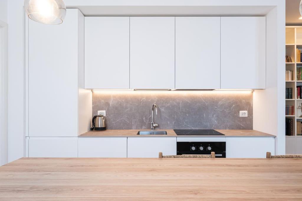 Splendid One Bedroom De Angeli 2nd Fl - Mirable Pm Apartment