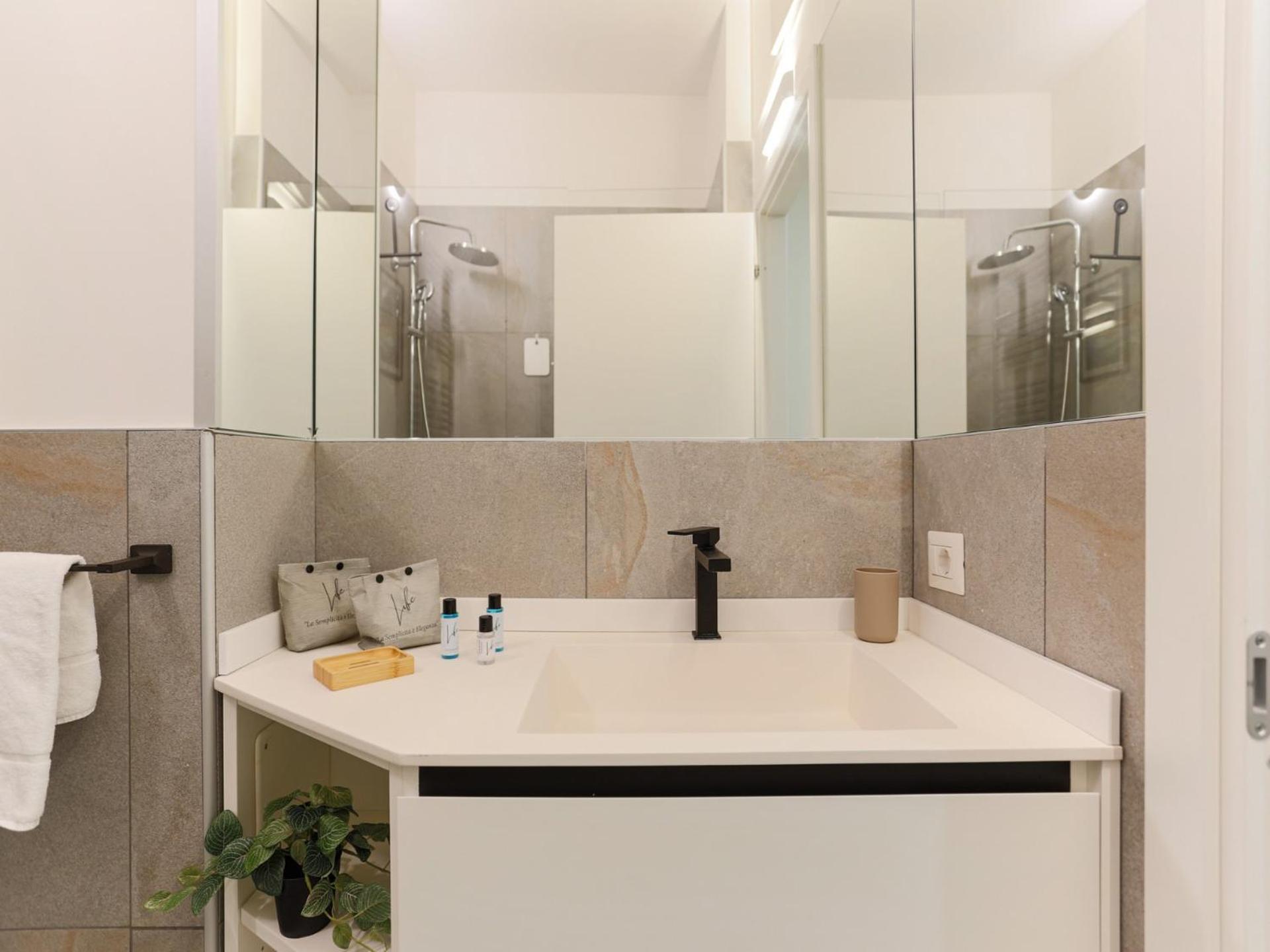 The Rent - Comfortable One-bedroom In The Crocetta Area Milan