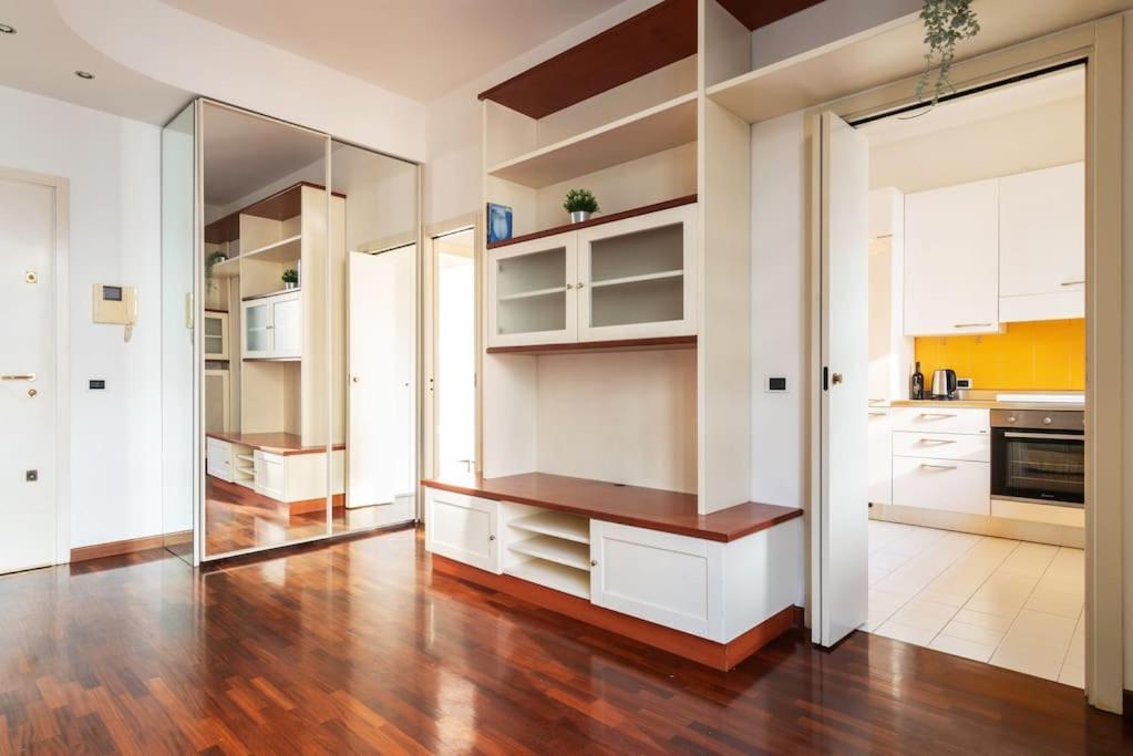 Apartment Bilocale Magnasco Mico Fiera Milan