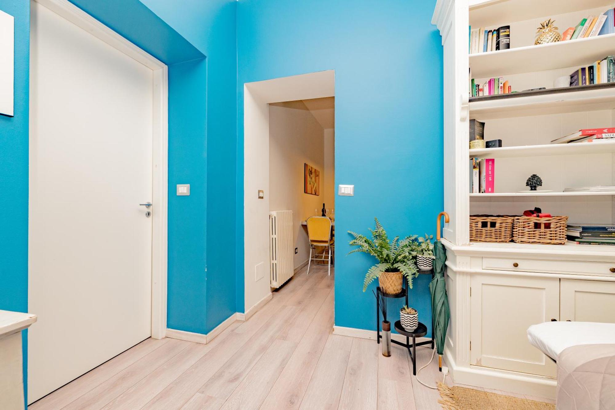 Vintage Gem - 8 Min Duomo Apartment *