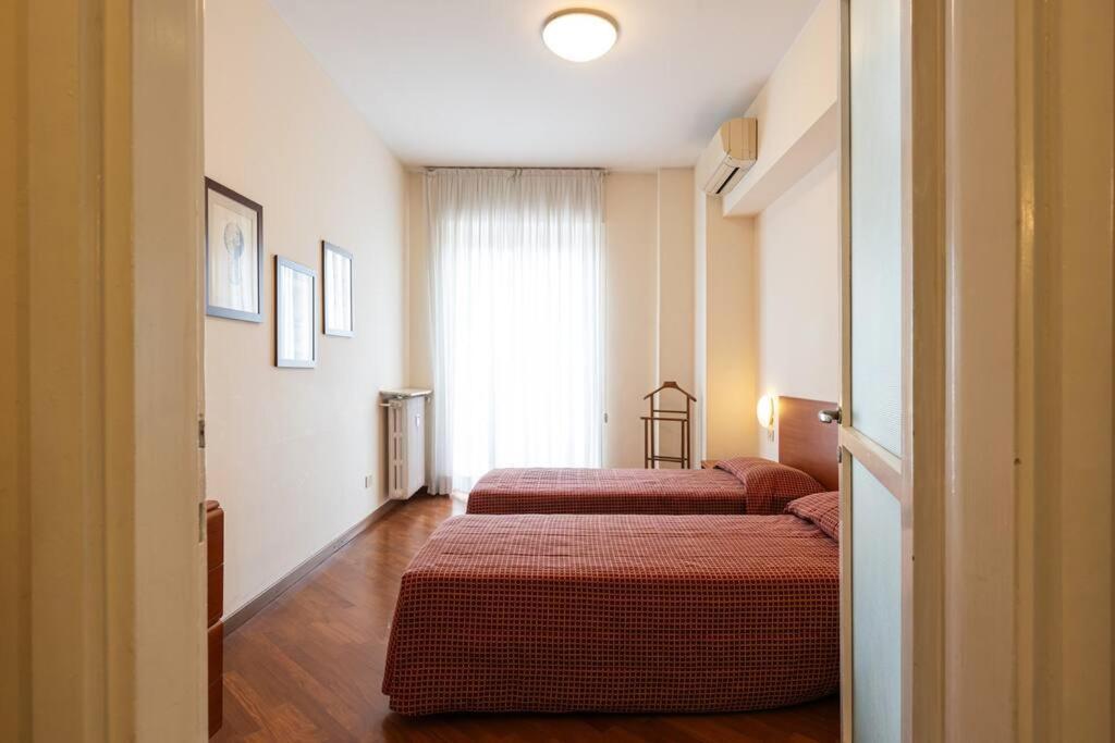 Splendido Trilocale Zara Ottavo Piano - Mirable Pm Apartment Milan