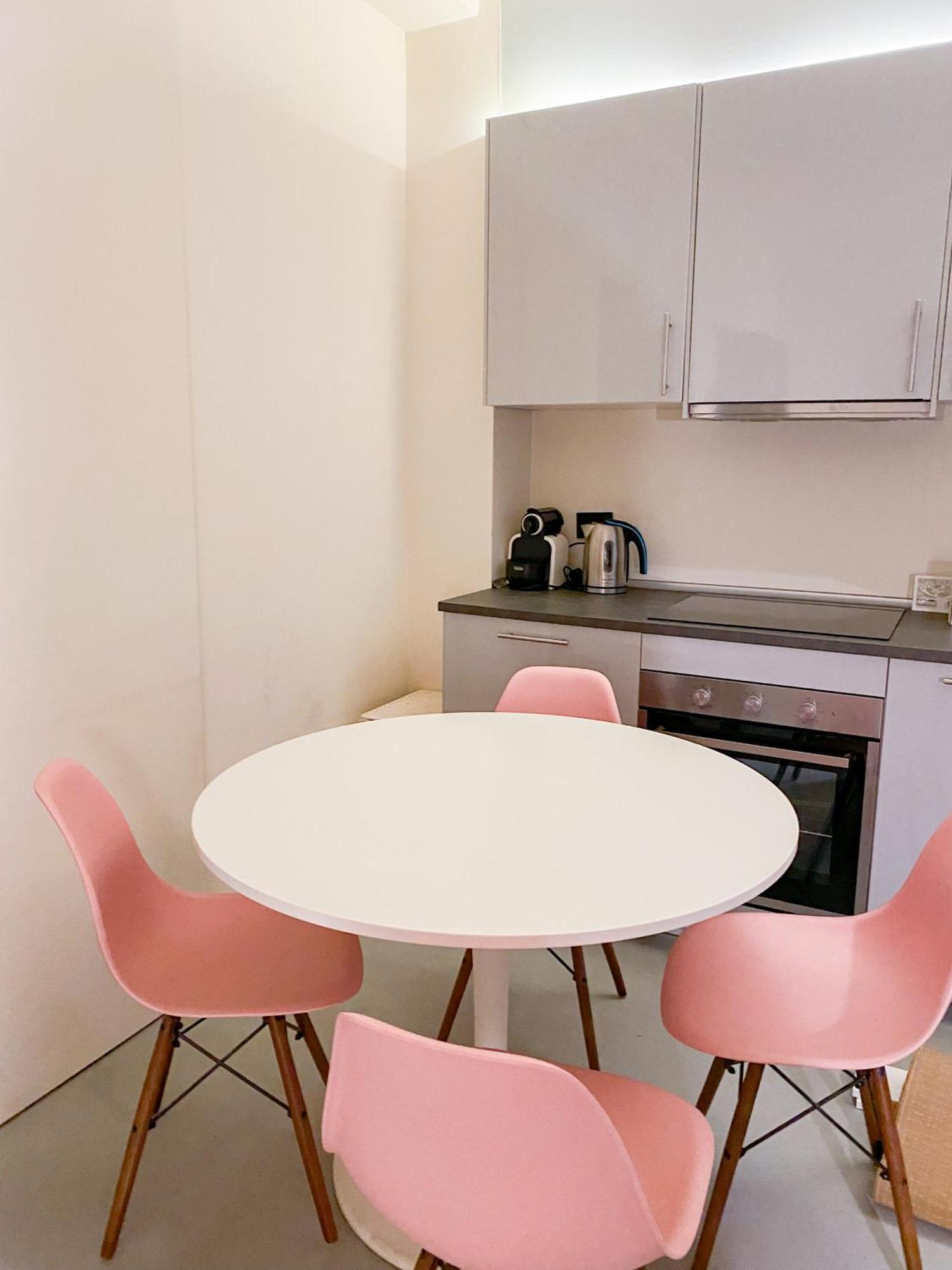 Brenta Place * Milan