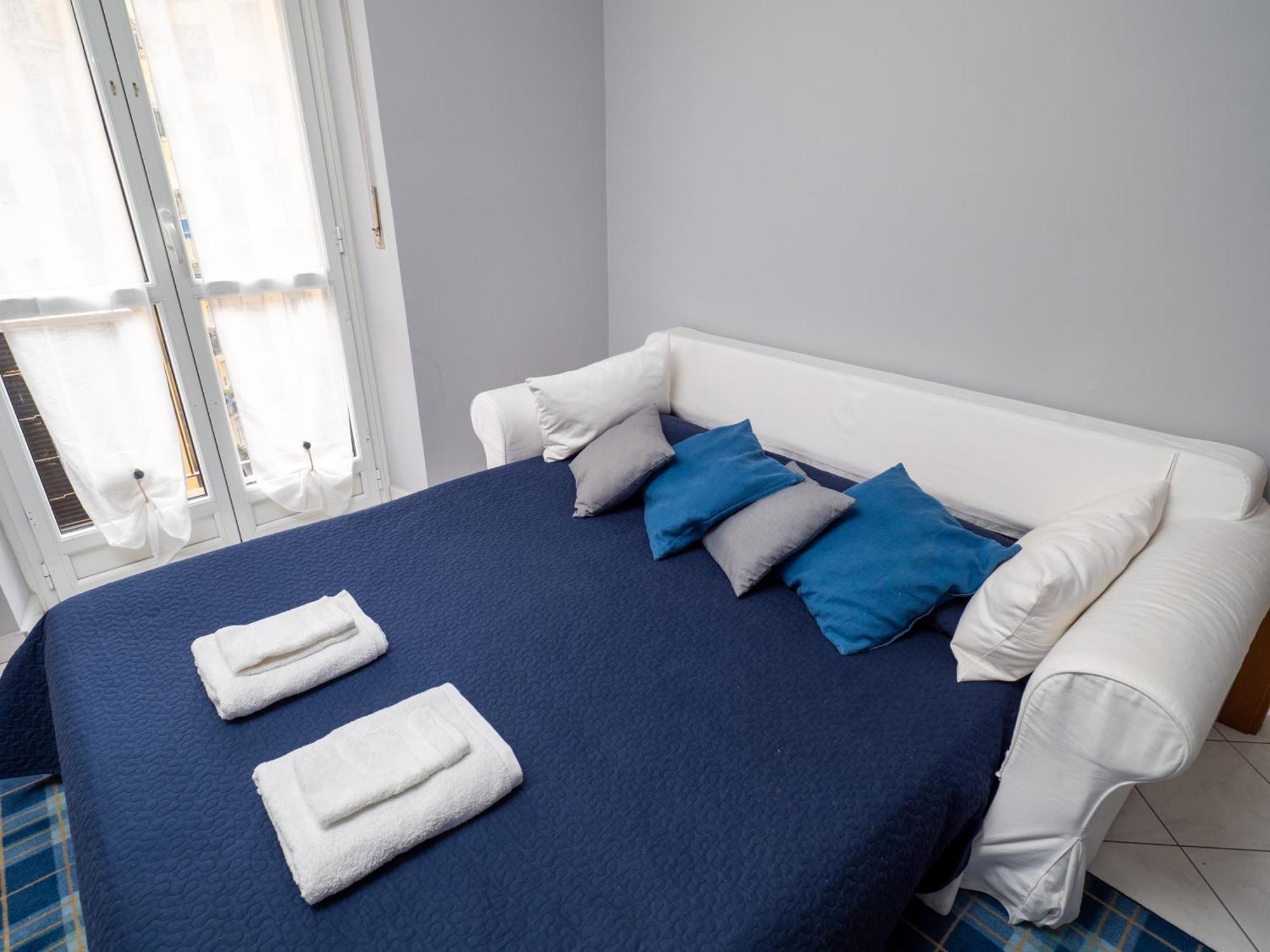 Cozy In Design District Apartment *