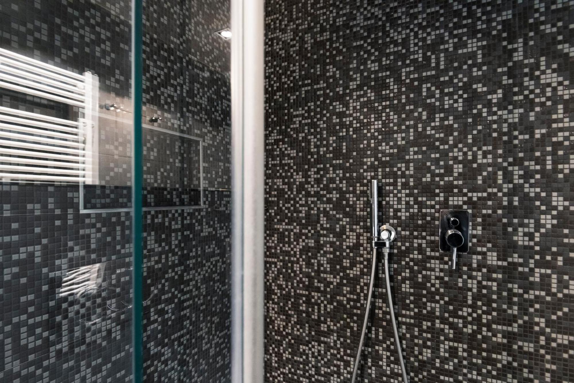 Easylife - Confortevole In Bocconi Apartment