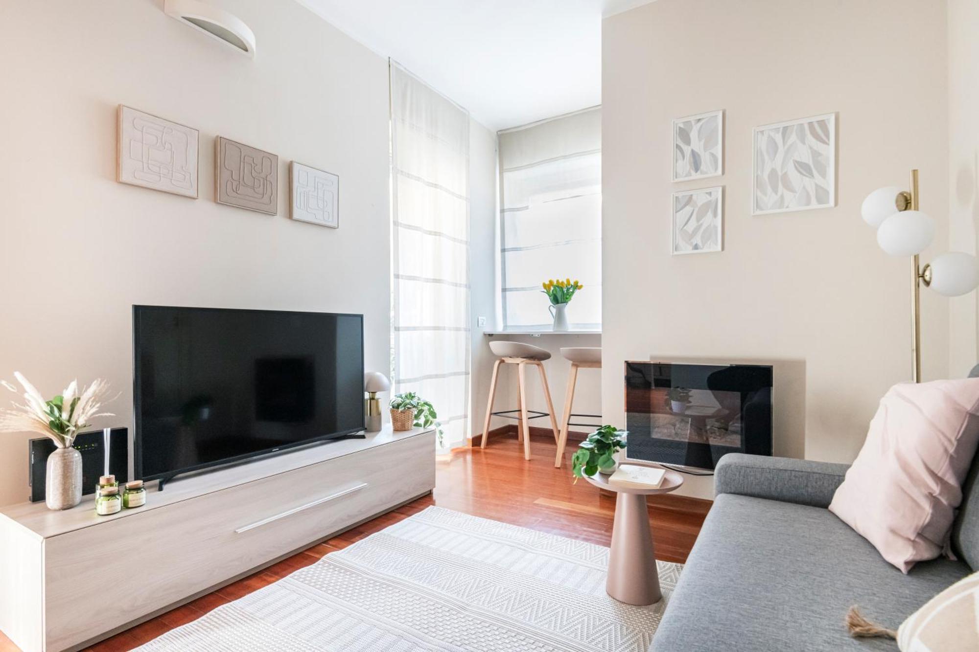 Fully Furnished Flat Arco Della Pace By Easylife