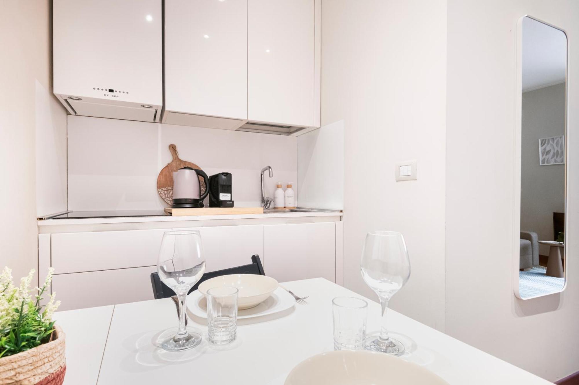 Fully Furnished Flat Arco Della Pace By Easylife Appartamento Milano