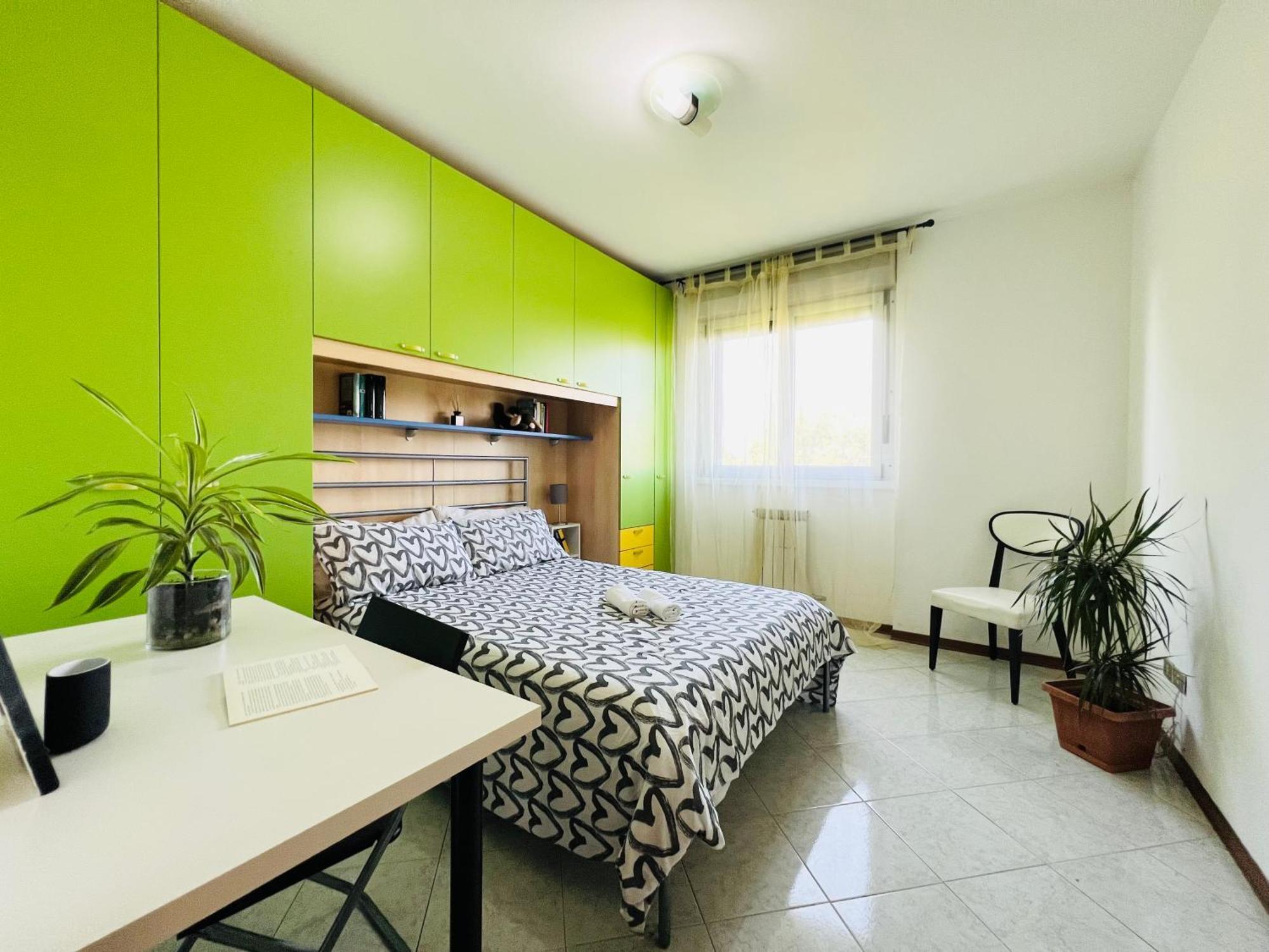 Very Big With 2 Balcony In Navigli District Milano
