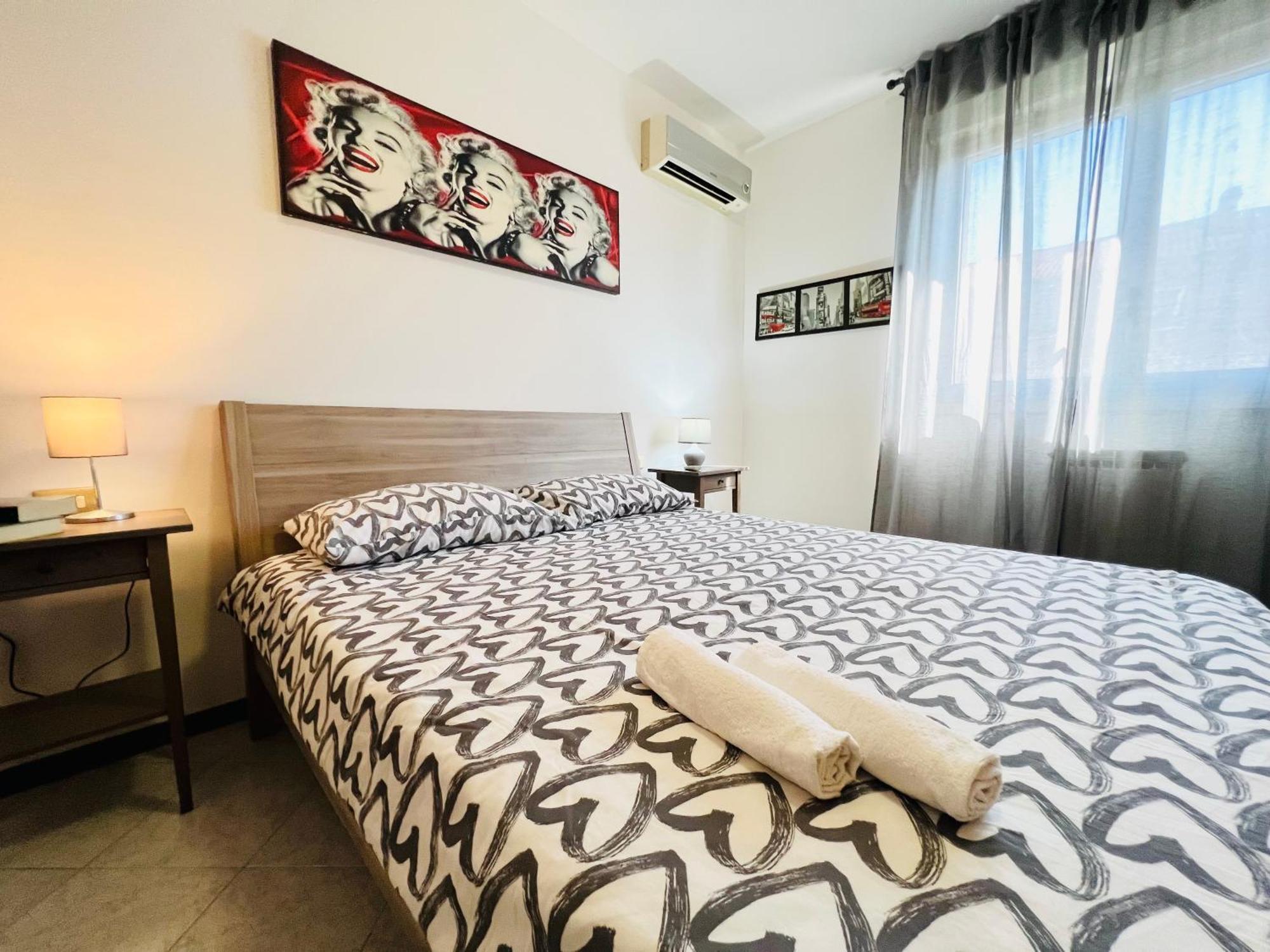 Very Big With 2 Balcony In Navigli District * Milano