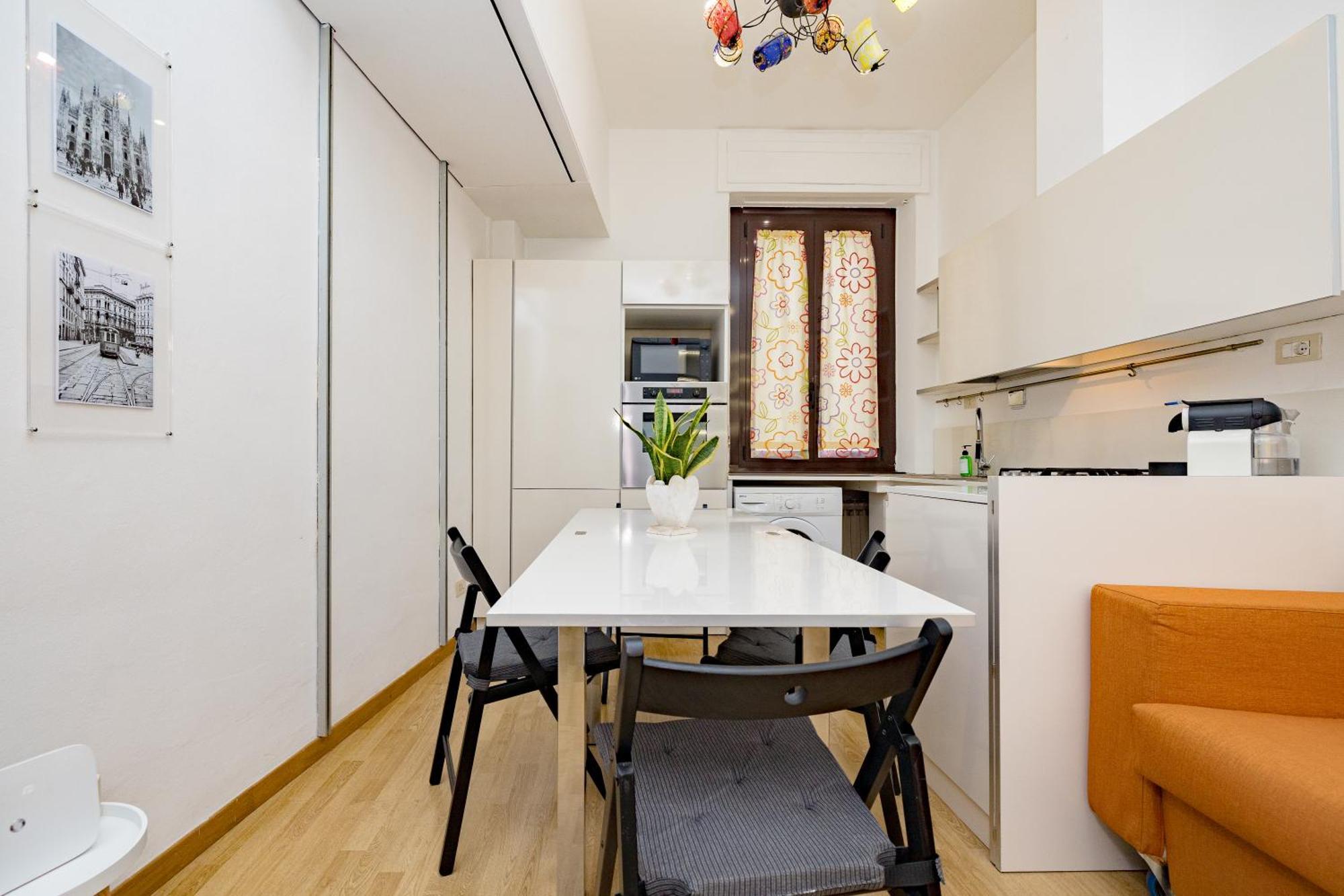Minimal Apartment Near Bocconi University Apartamento *