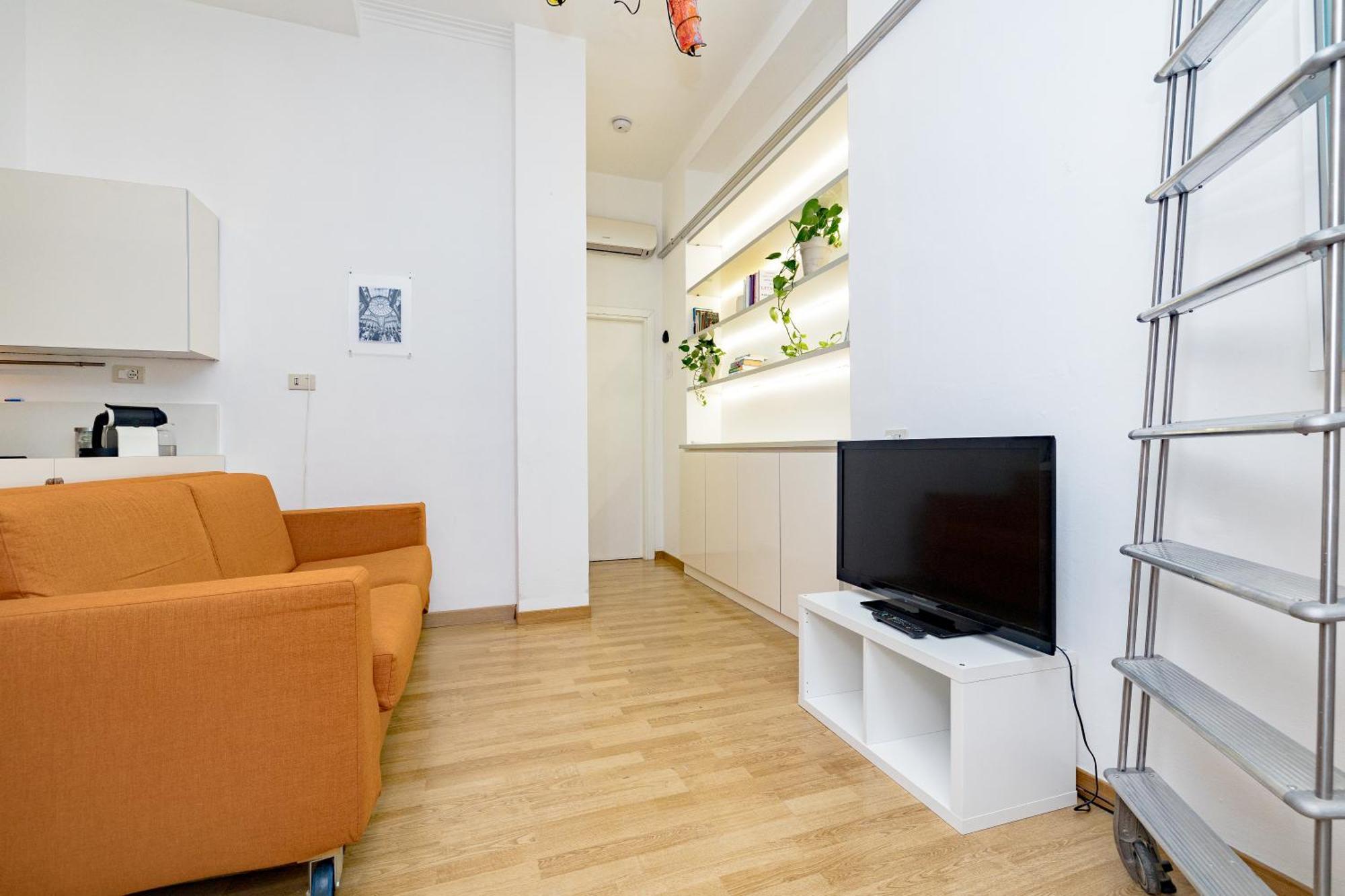 Minimal Apartment Near Bocconi University Apartamento *