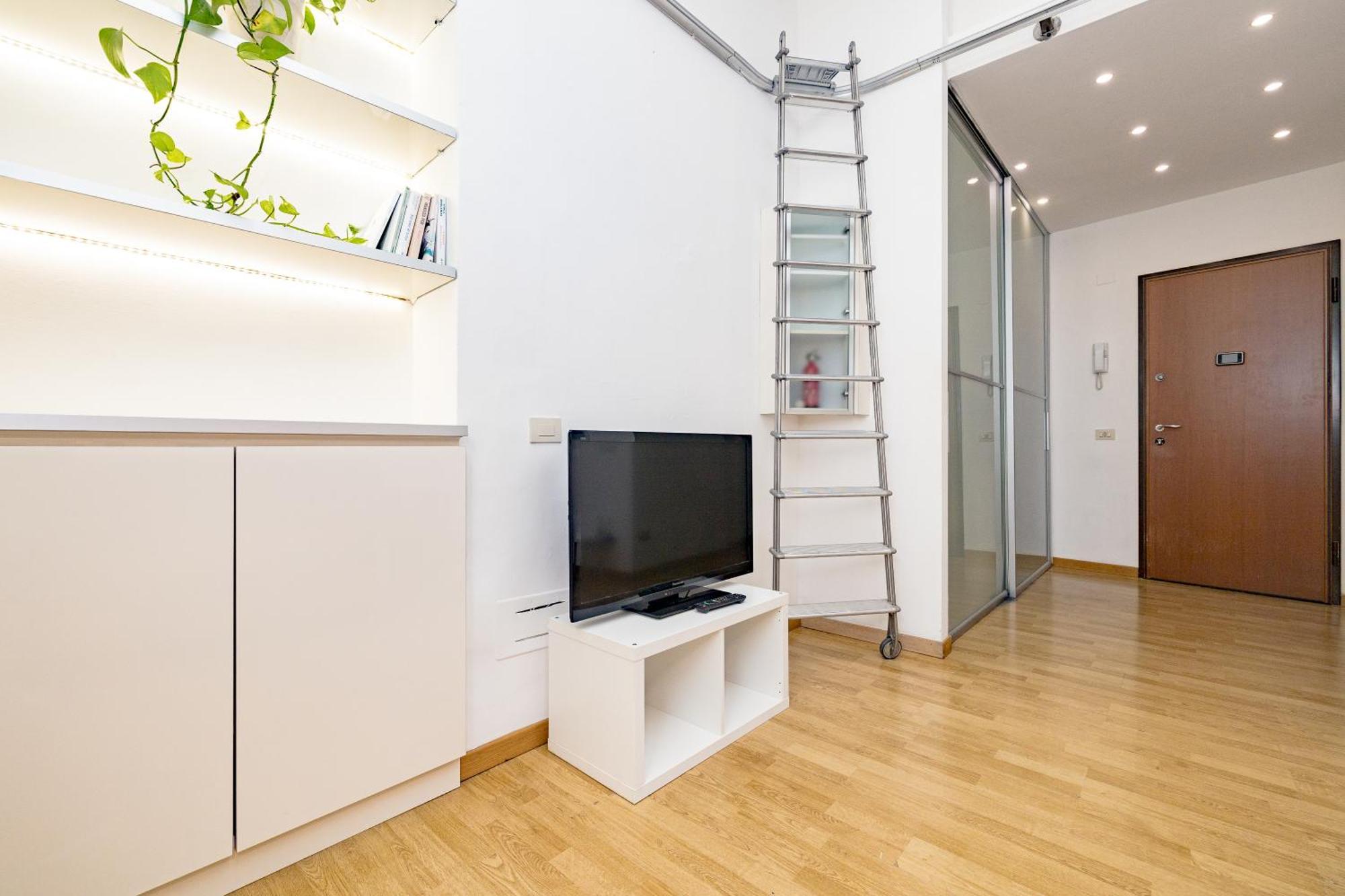 Minimal Apartment Near Bocconi University Apartamento