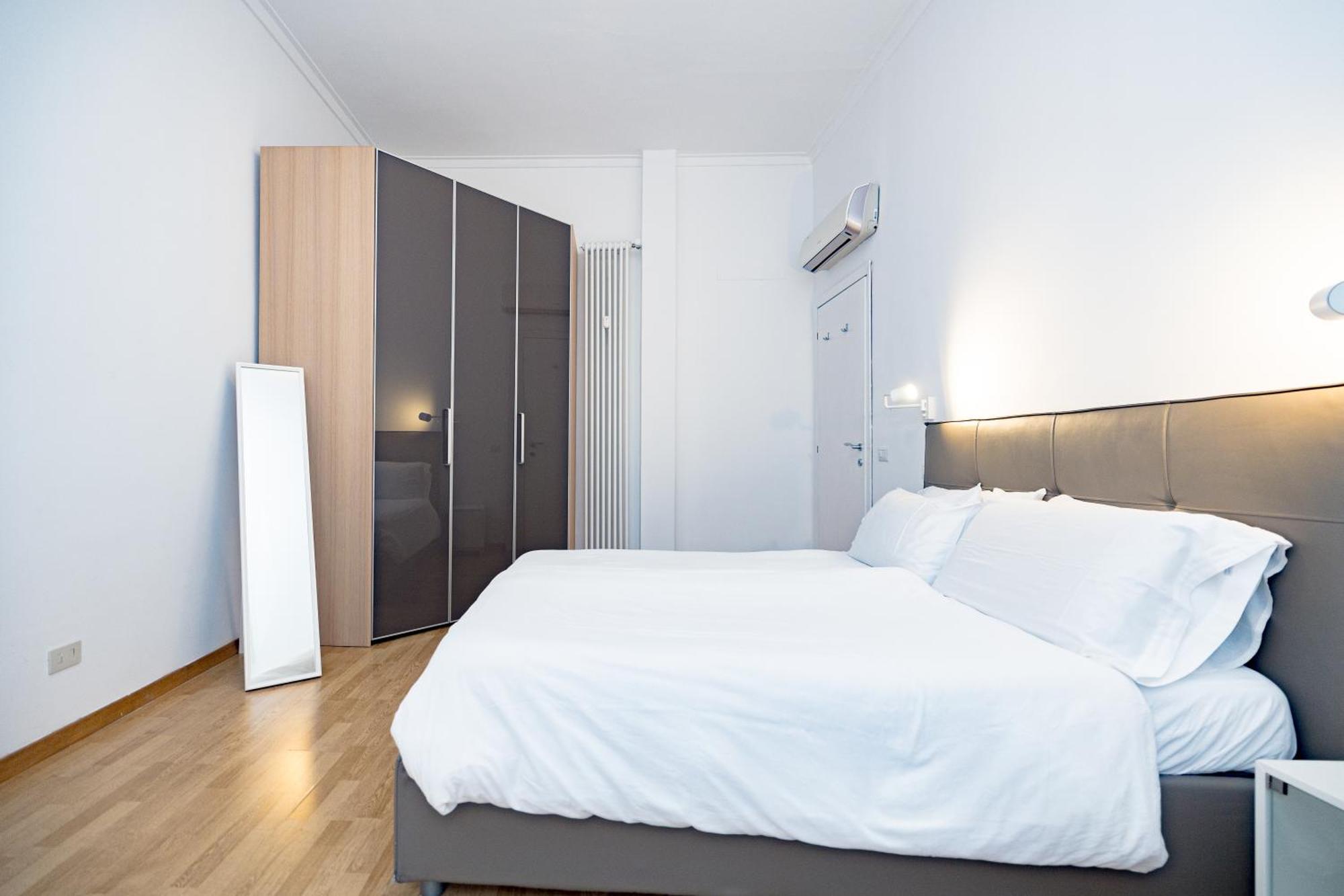 Minimal Apartment Near Bocconi University Apartamento