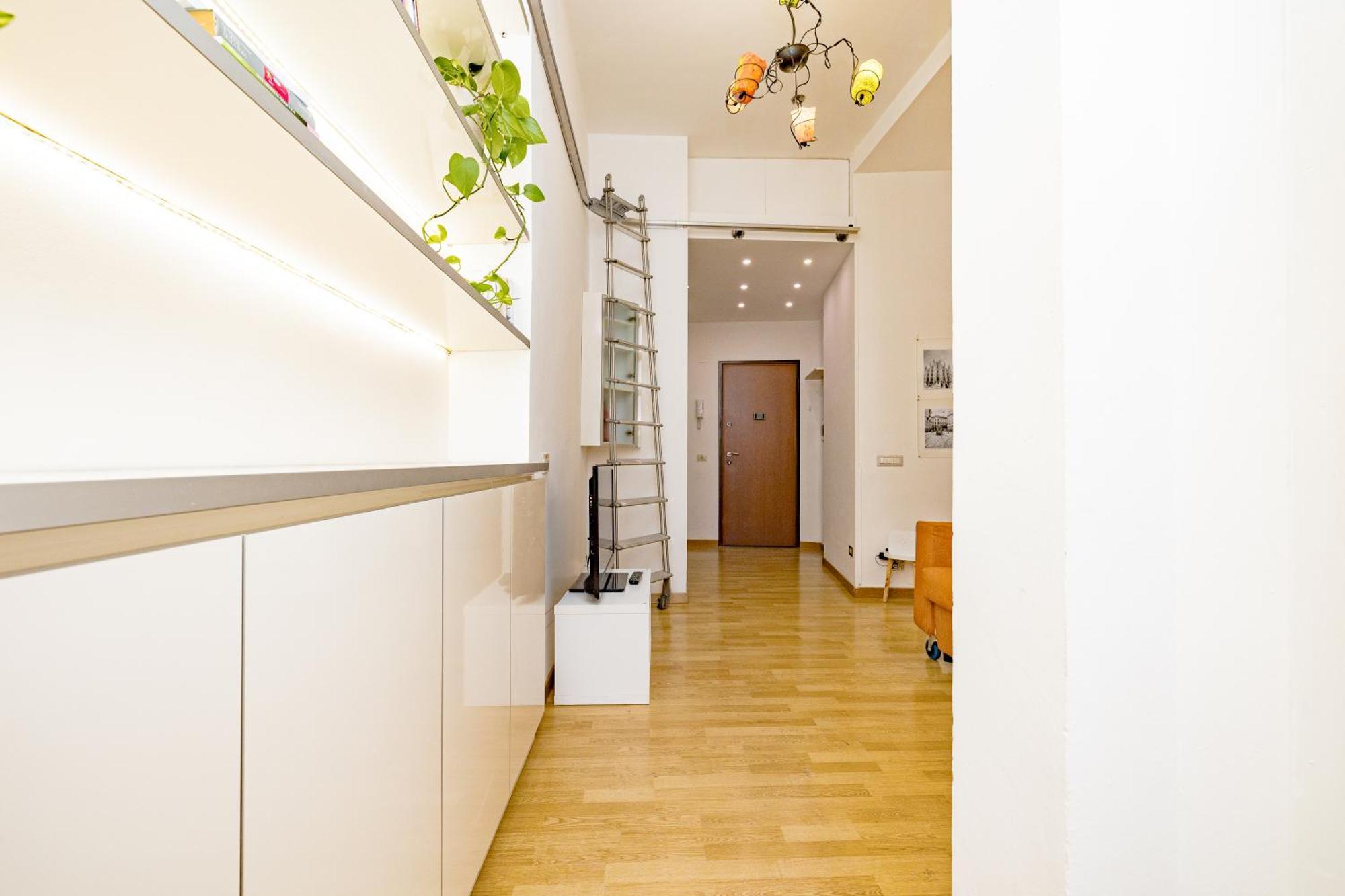 Minimal Apartment Near Bocconi University Apartamento *