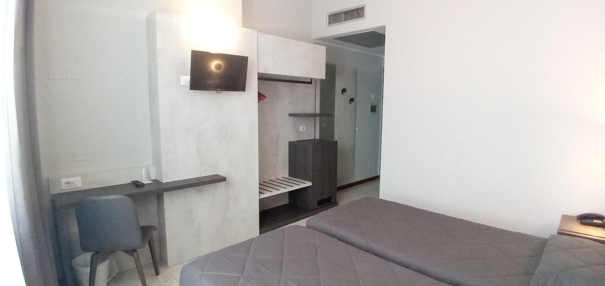 Hotel Mistral Milan