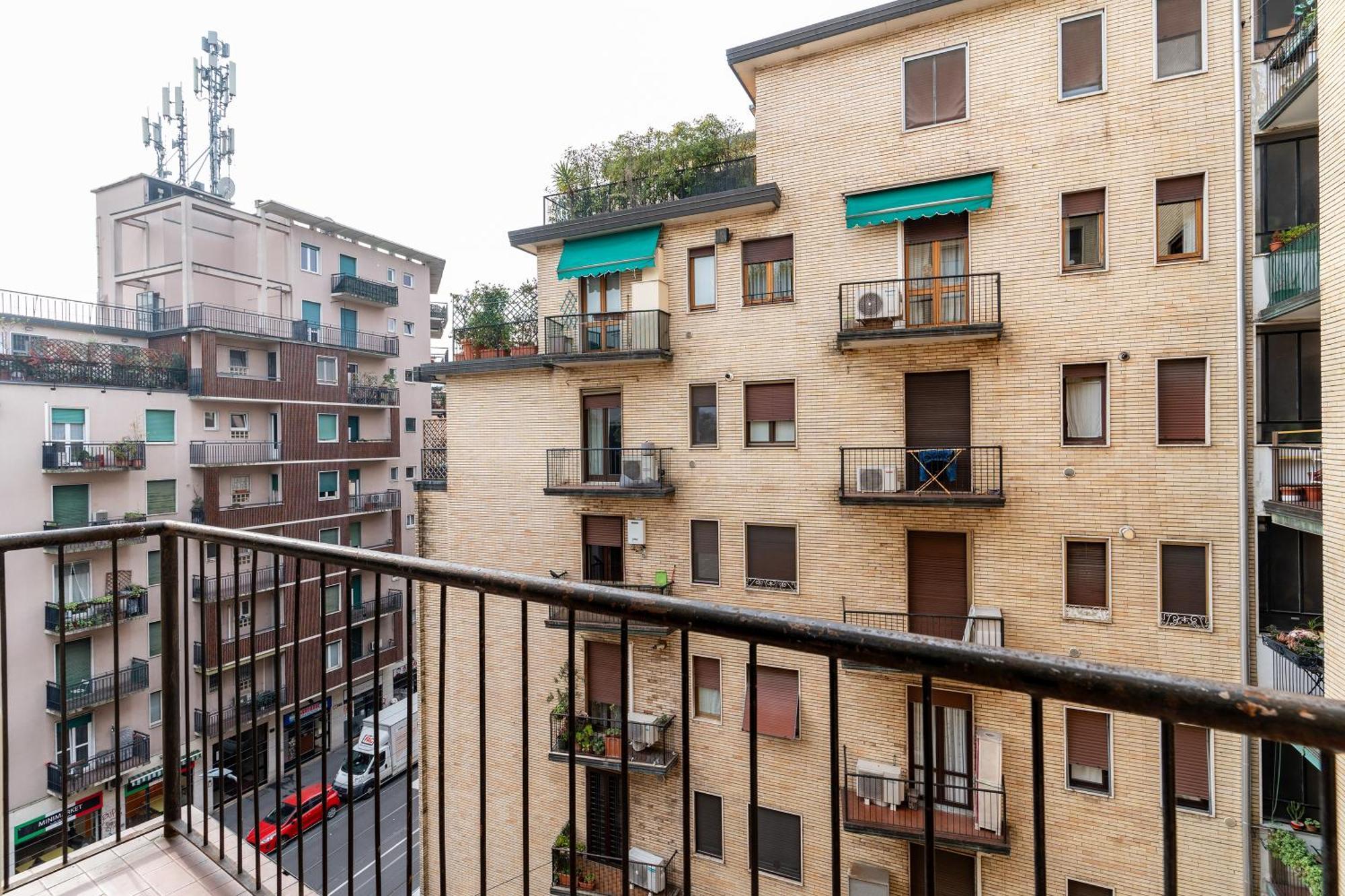 Apartamento Porta Romana Nuovo Trilocale Wifi E Ac Milão
