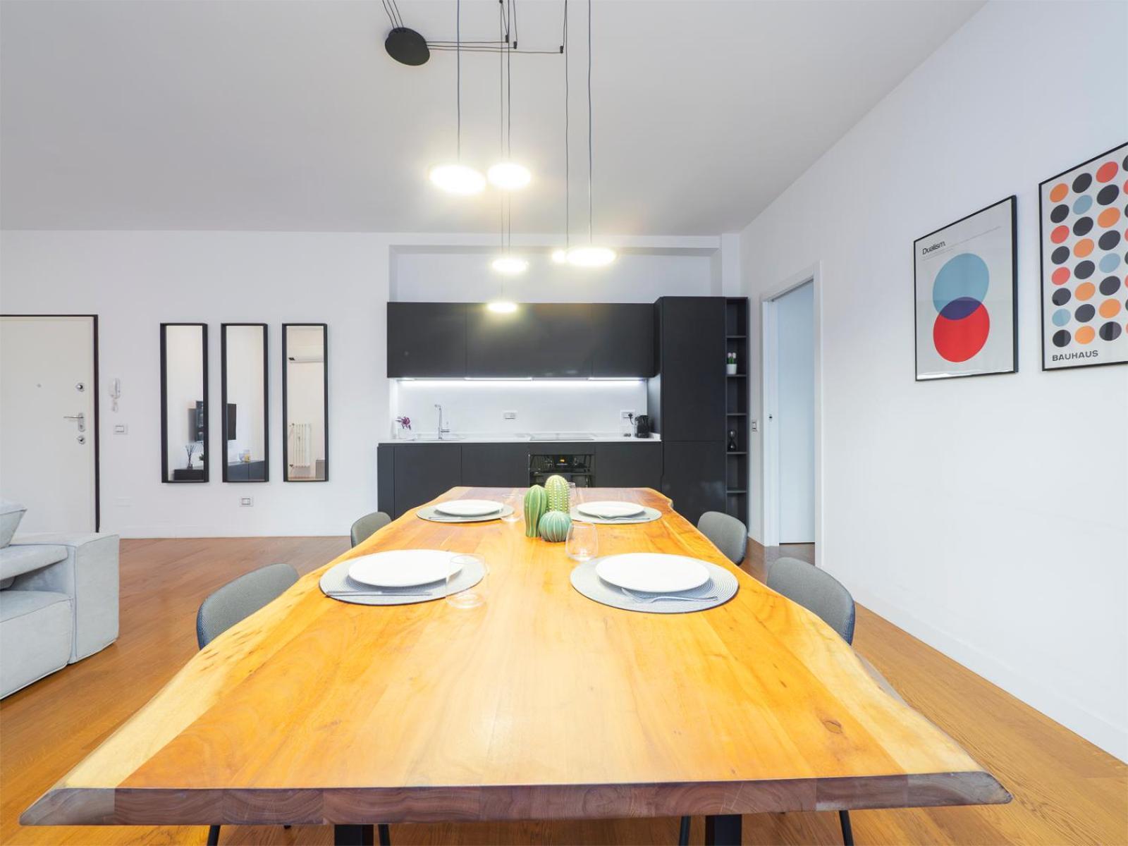 In Stile, Comodo Ed Elegante * Milano