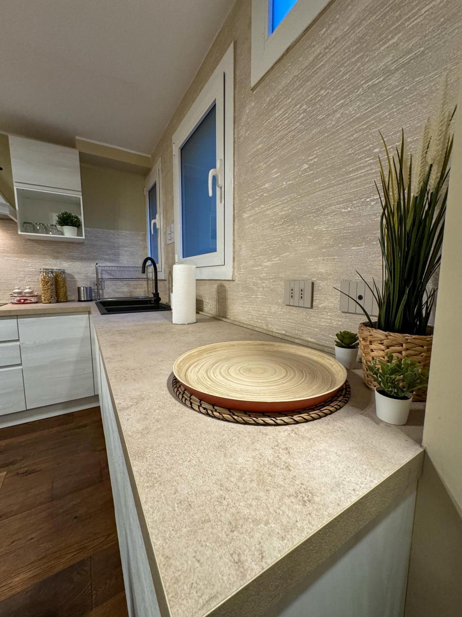 Dea Dreams - Lofty Marghera Holiday home *