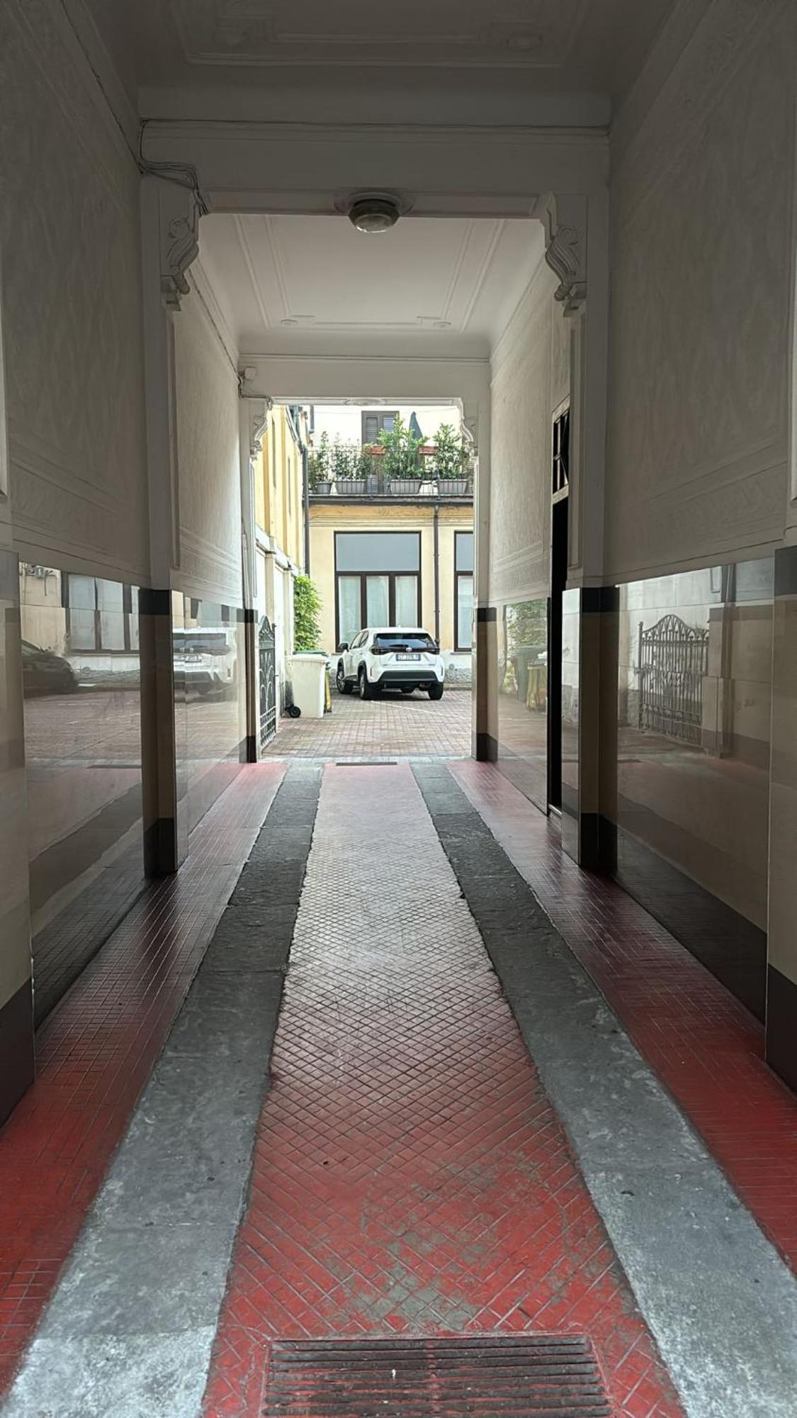 Magnifico D'epoca Ai Navigli Apartamento