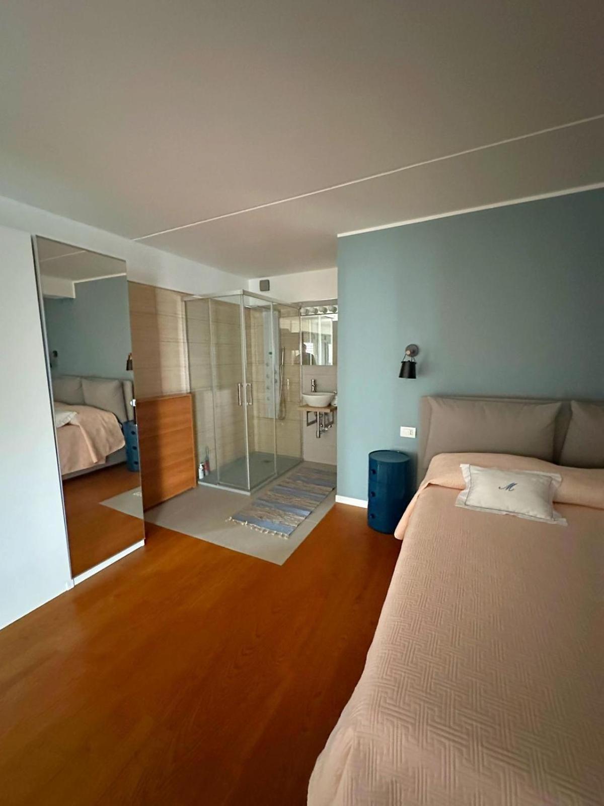 Slim's Loft Linate Airport *