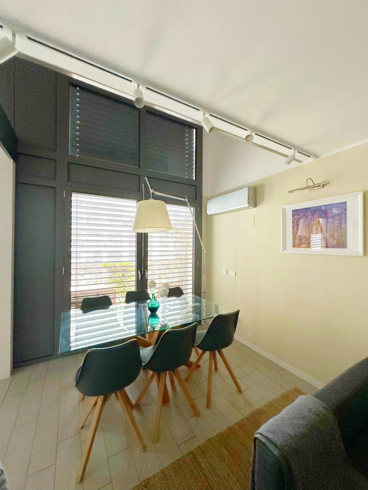 Slim's Loft Linate Airport Milan