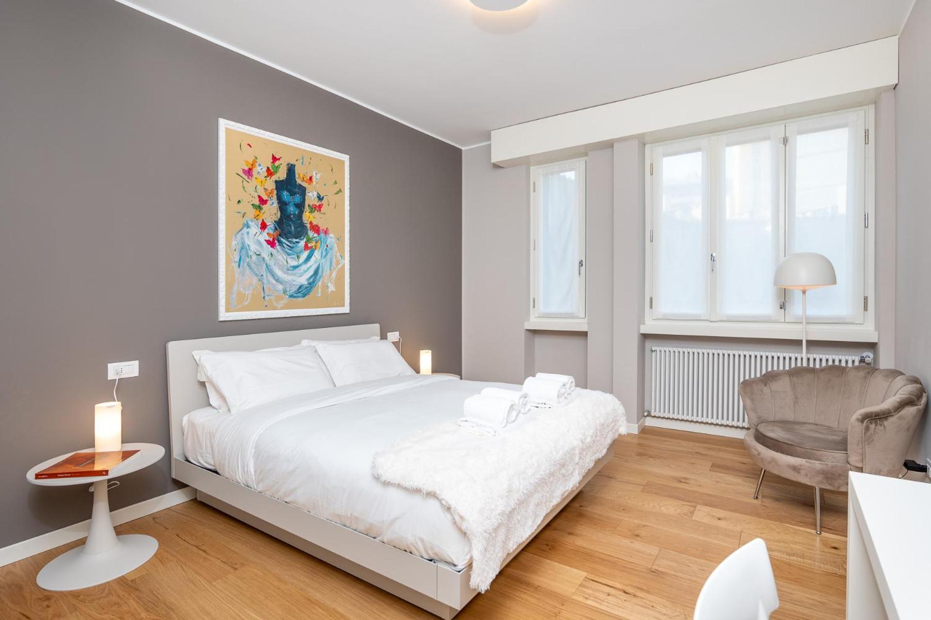 Apartment Luxurious & Spacious Flats In Duomo Milan