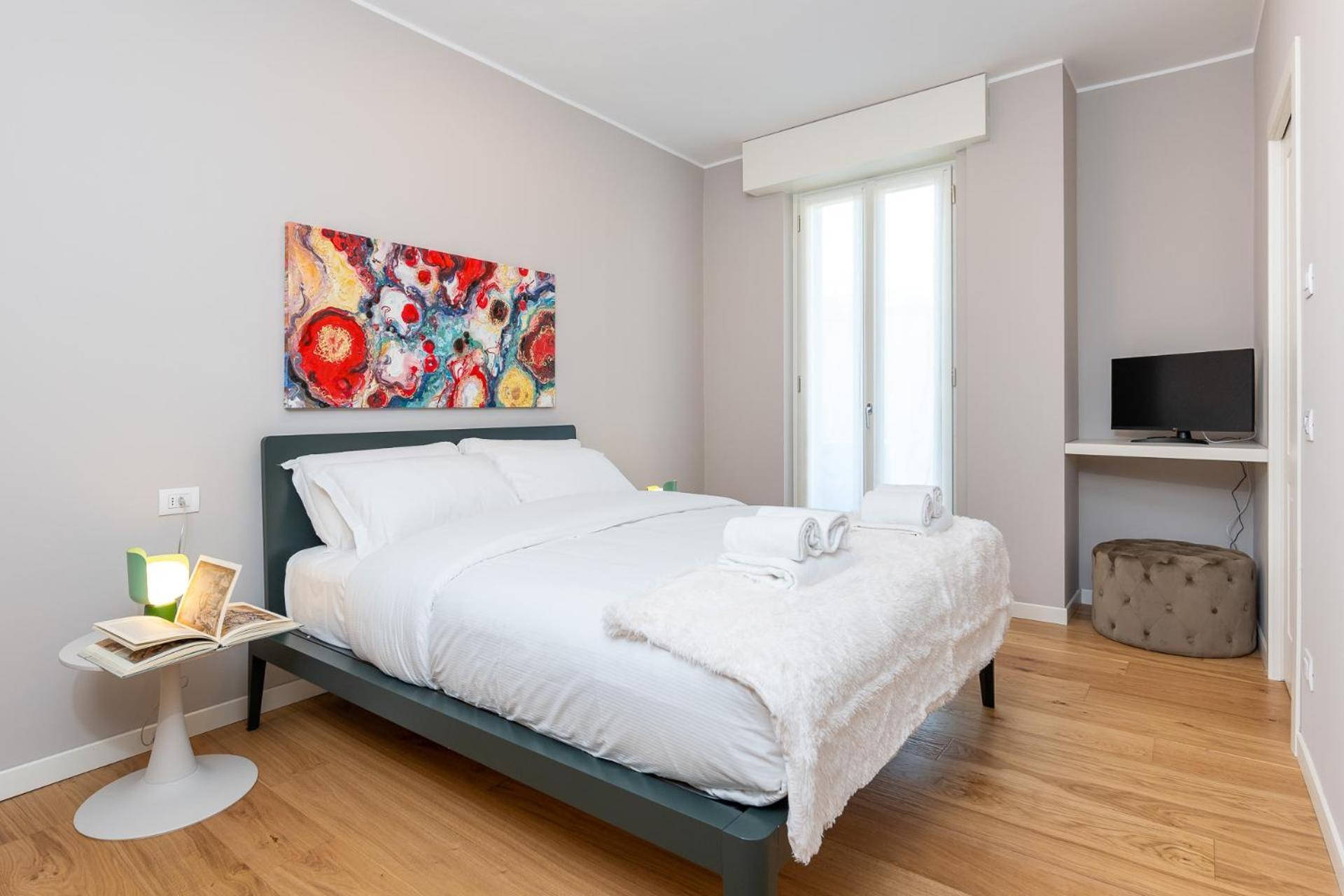 Luxurious & Spacious Flats In Duomo Apartment Milan