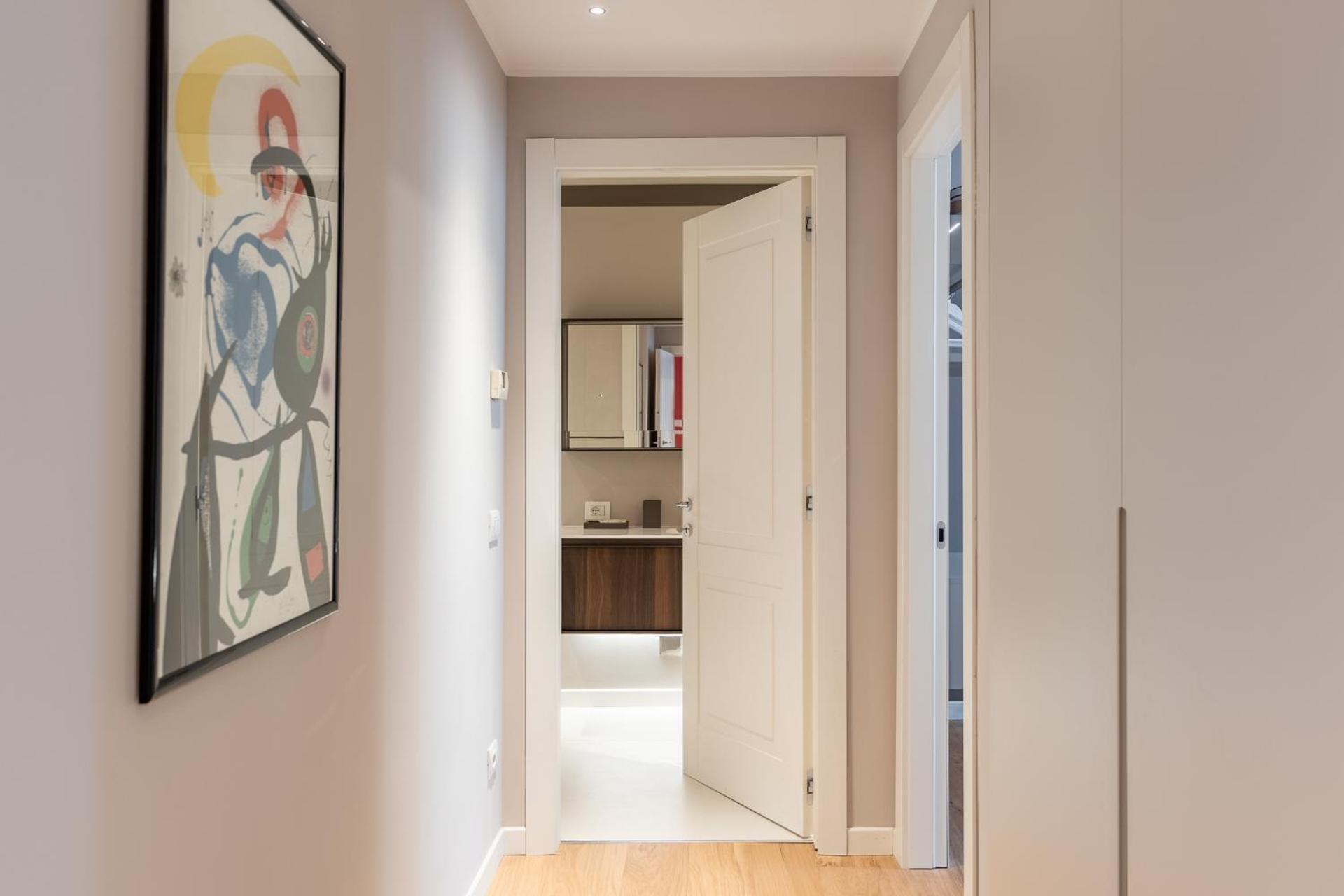 Luxurious & Spacious Flats In Duomo Apartment *